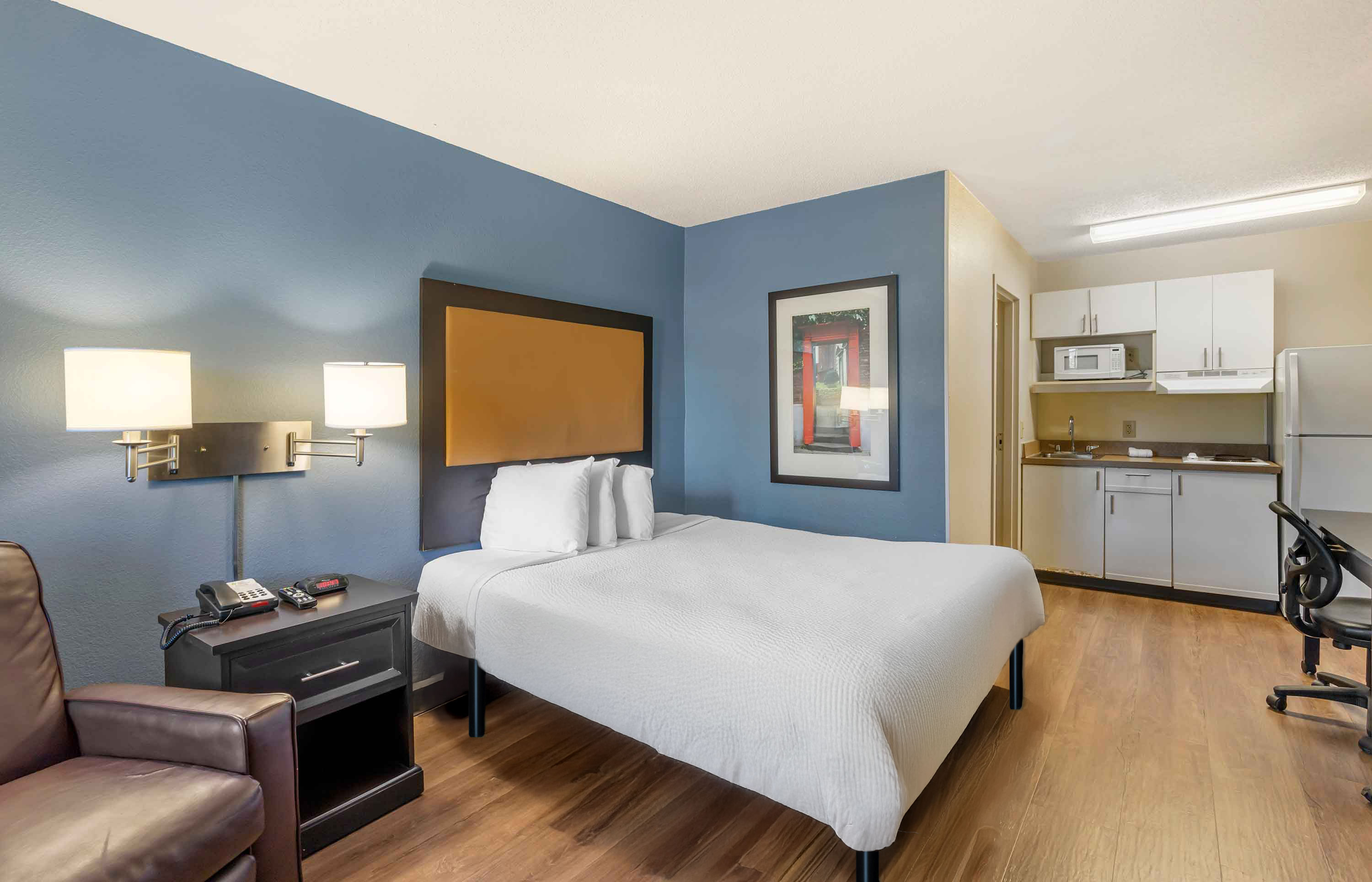 Studio Suite - 1 Queen Bed
