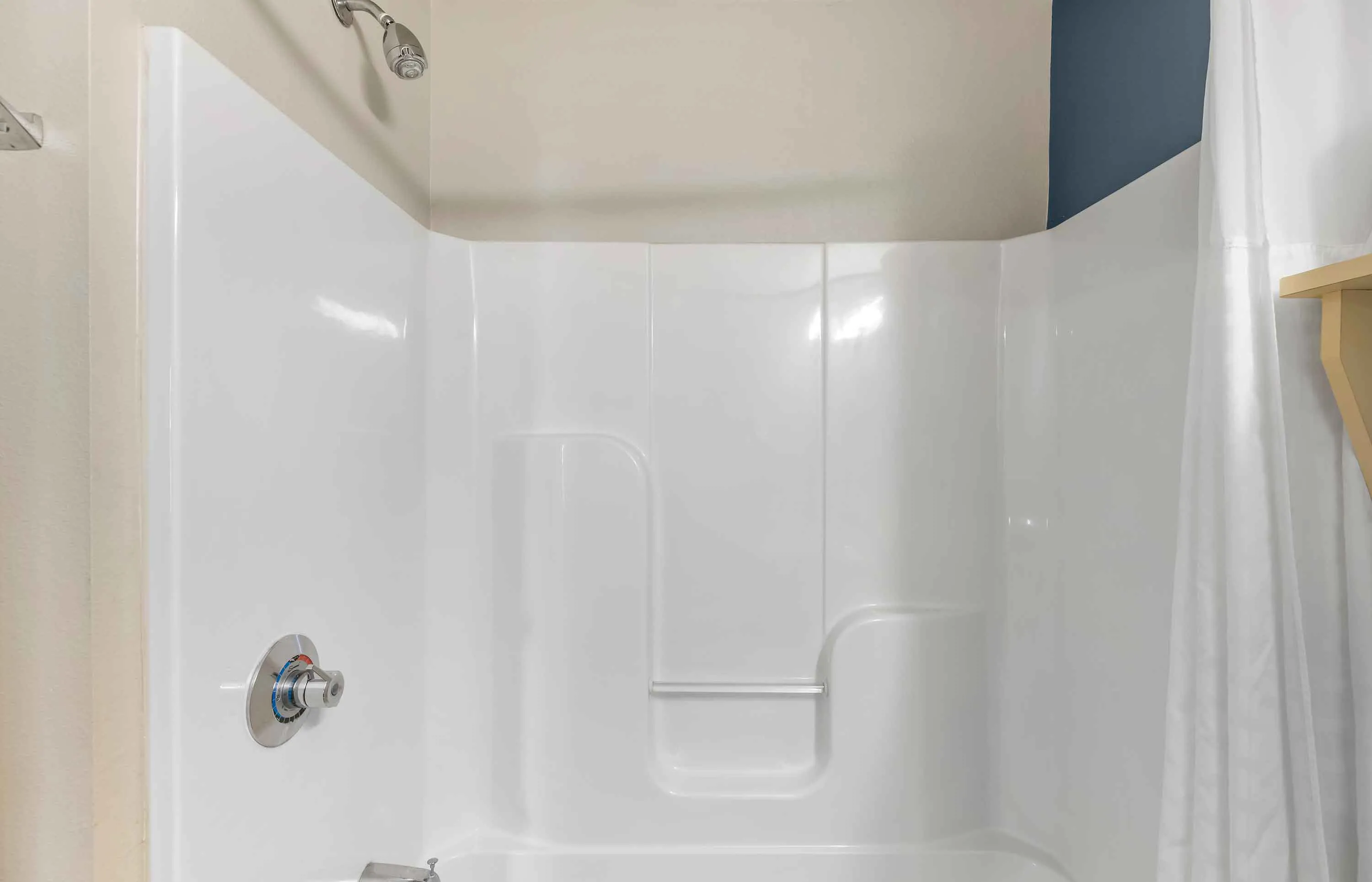 Studio Suite - 1 Queen Bed