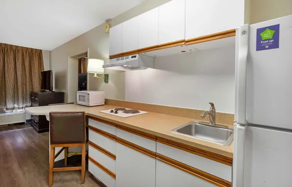 1 Bedroom Suite - 2 Full Beds