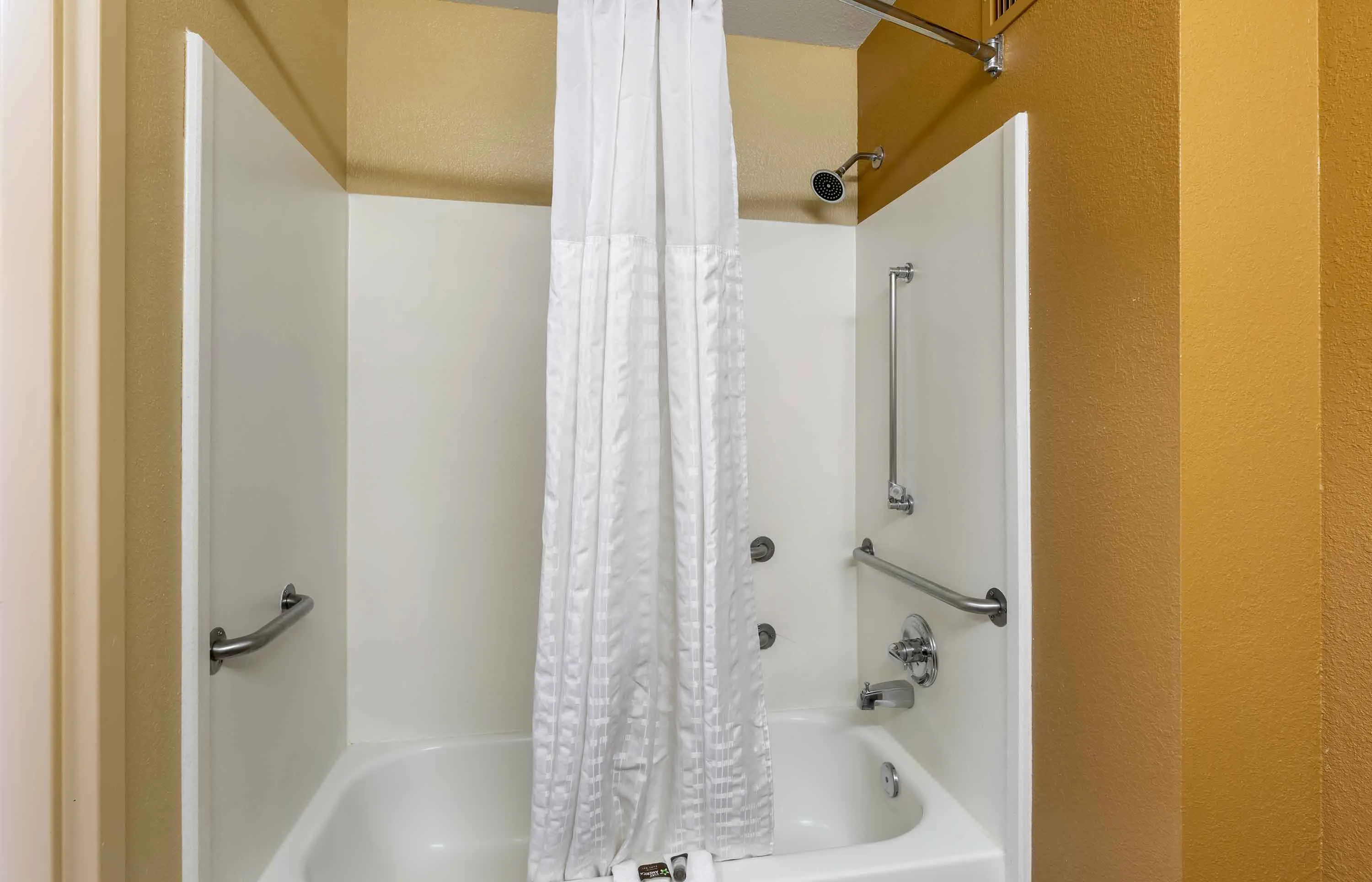 Studio Suite - 1 Queen Bed