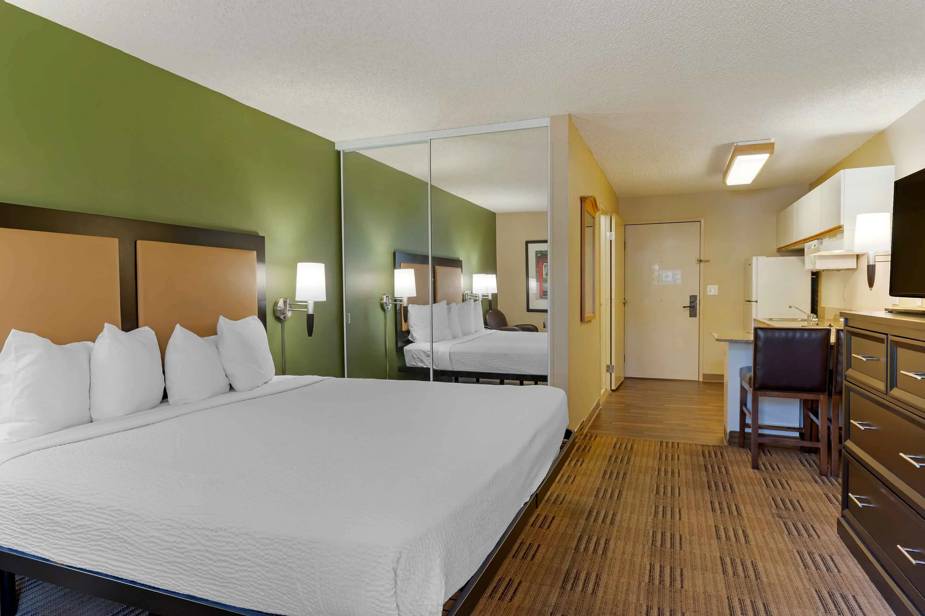 Studio Suite - 1 King Bed