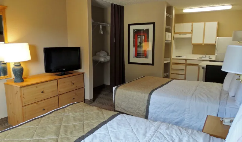 Studio Suite - 2 Full Beds