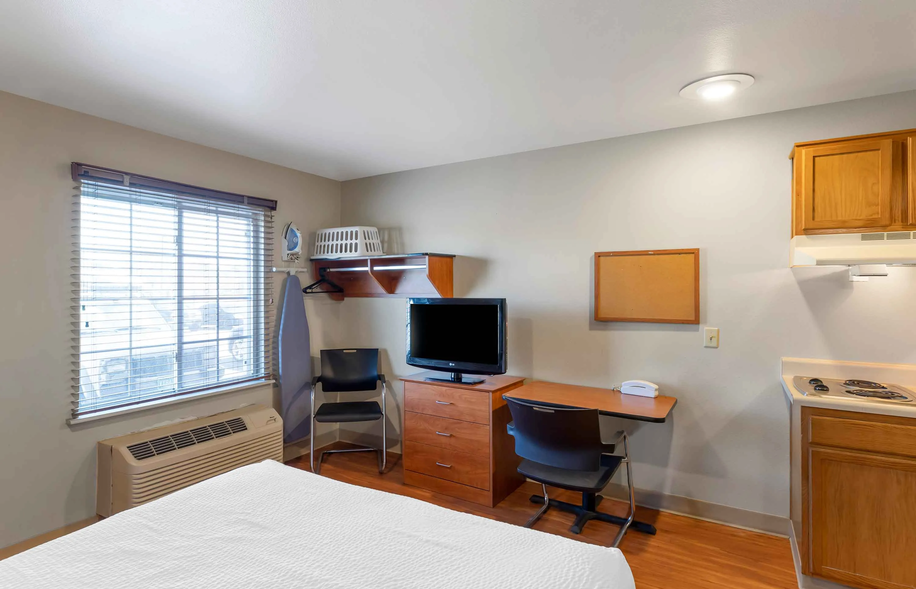 Studio Suite - 1 Queen Bed