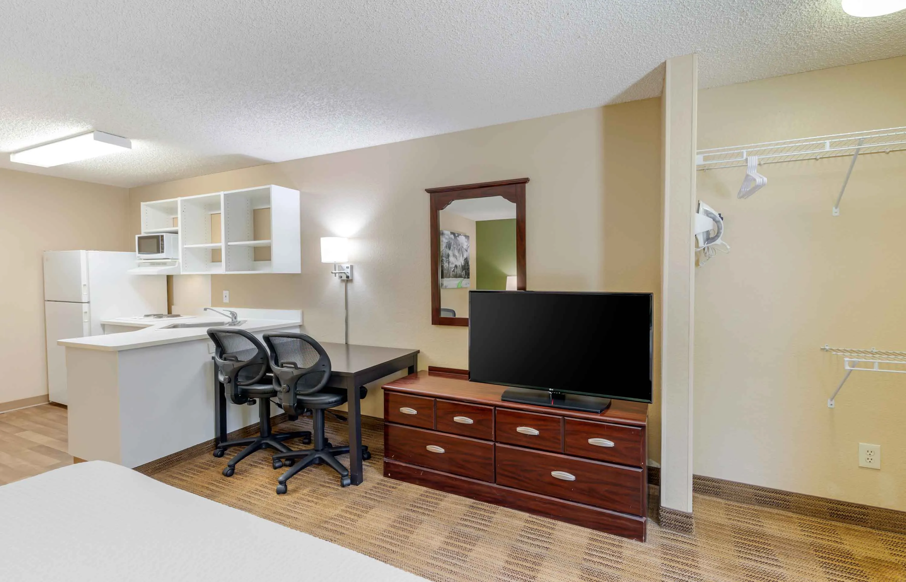 Studio Suite - 1 Queen Bed