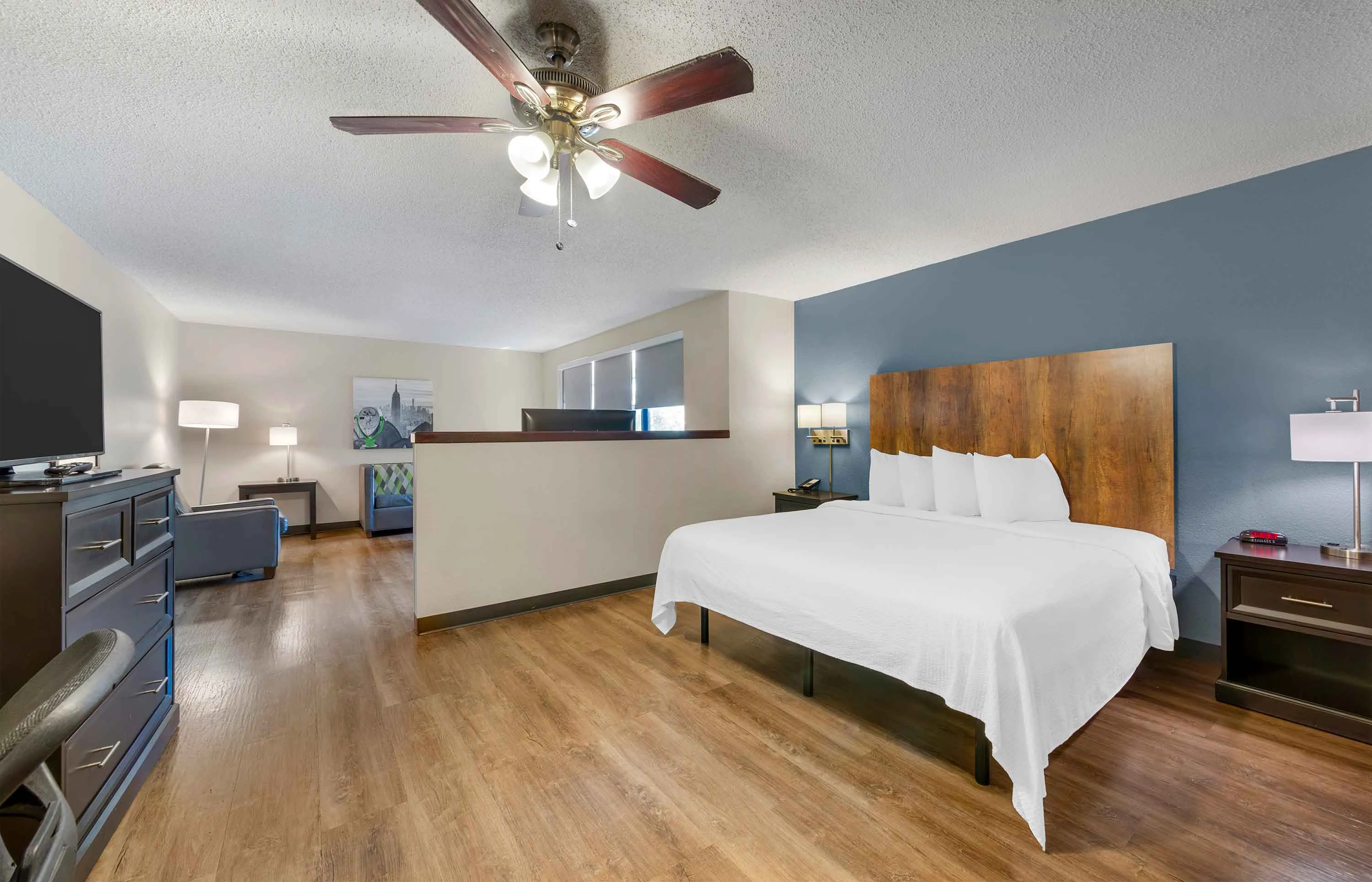 Superior Studio - 1 King Bed