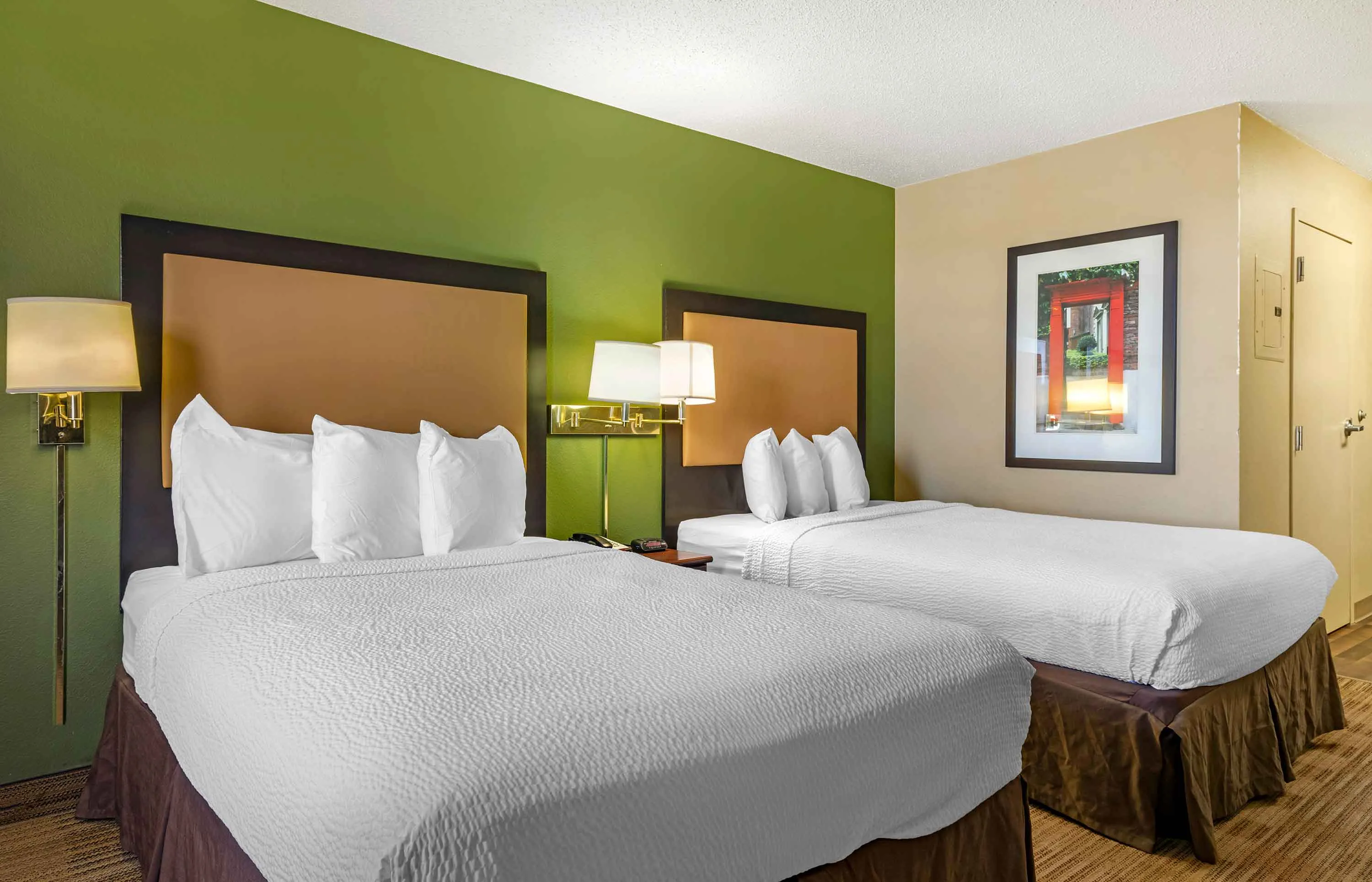 Studio Suite - 2 Full Beds