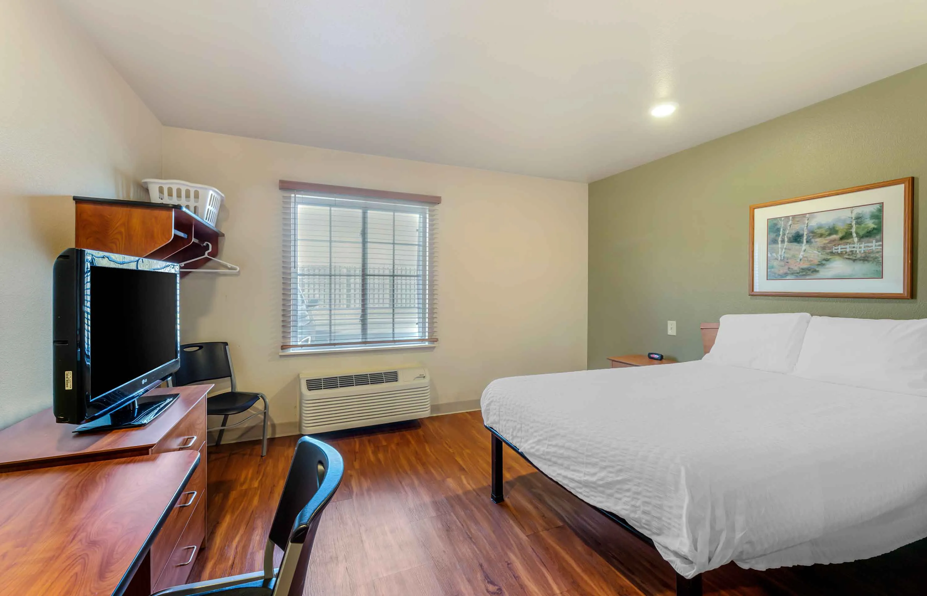 Studio Suite - 1 Full Bed