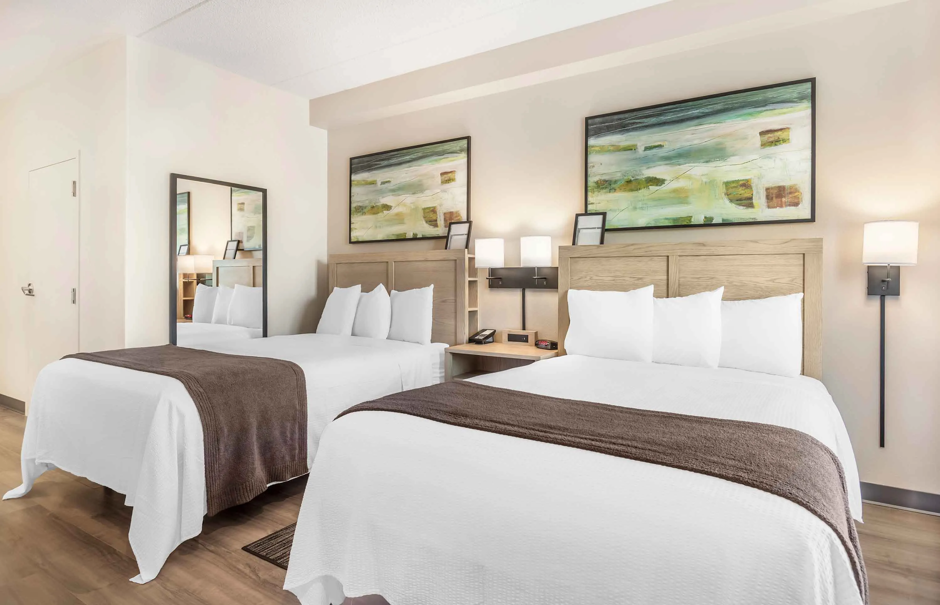 Studio Suite - 2 Full Beds