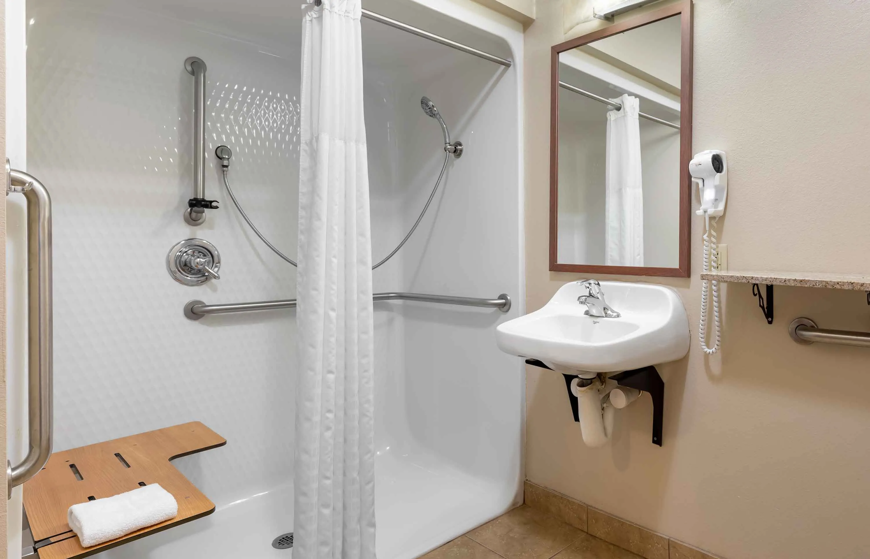 Studio Suite - 1 Queen Bed
