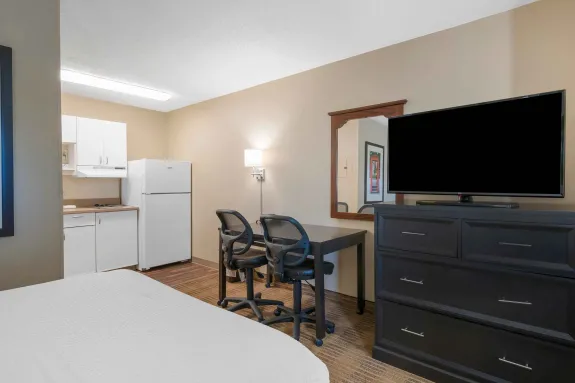 Studio Suite - 1 Queen Bed
