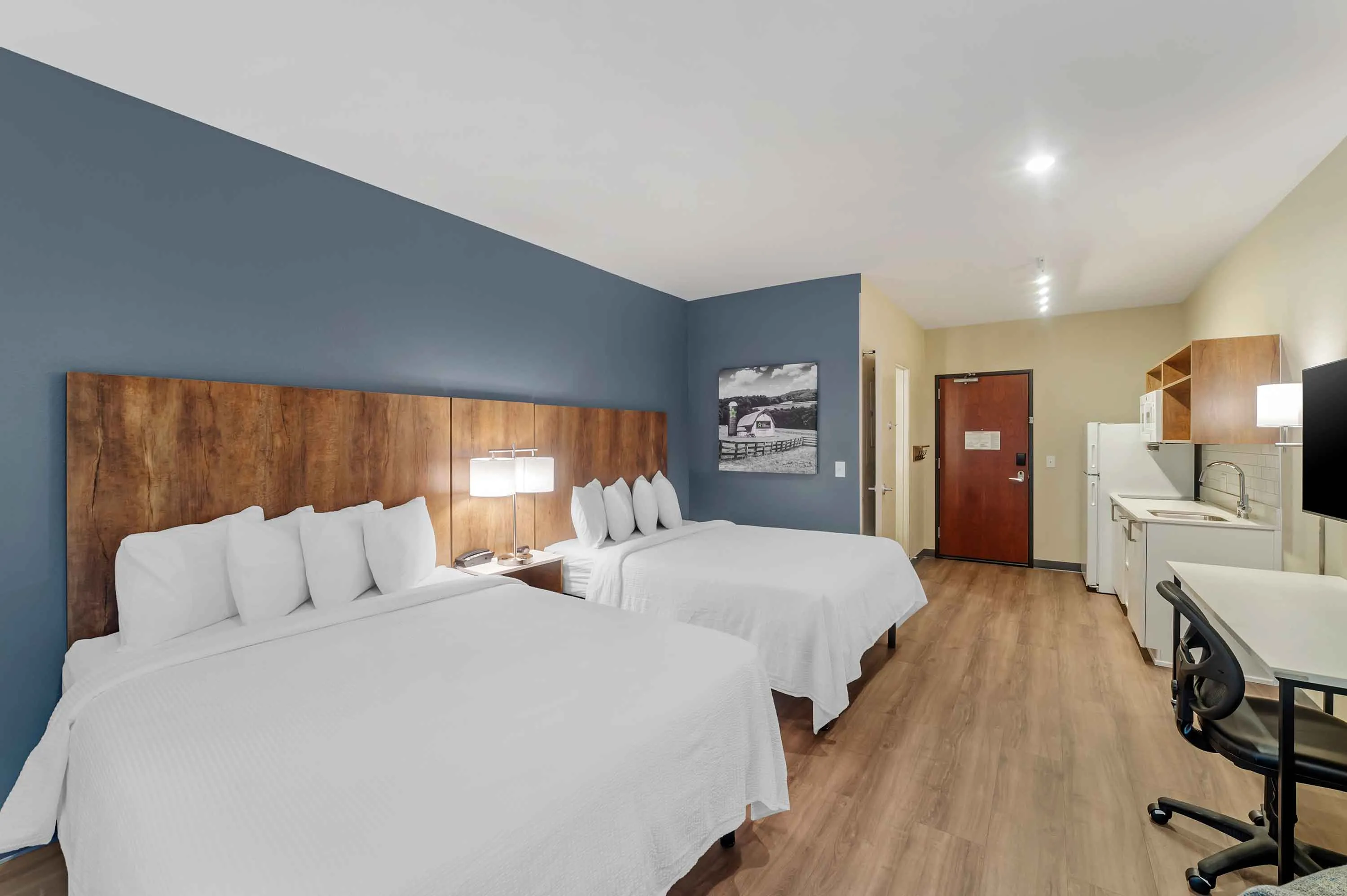 Studio Suite - 2 Queen Beds