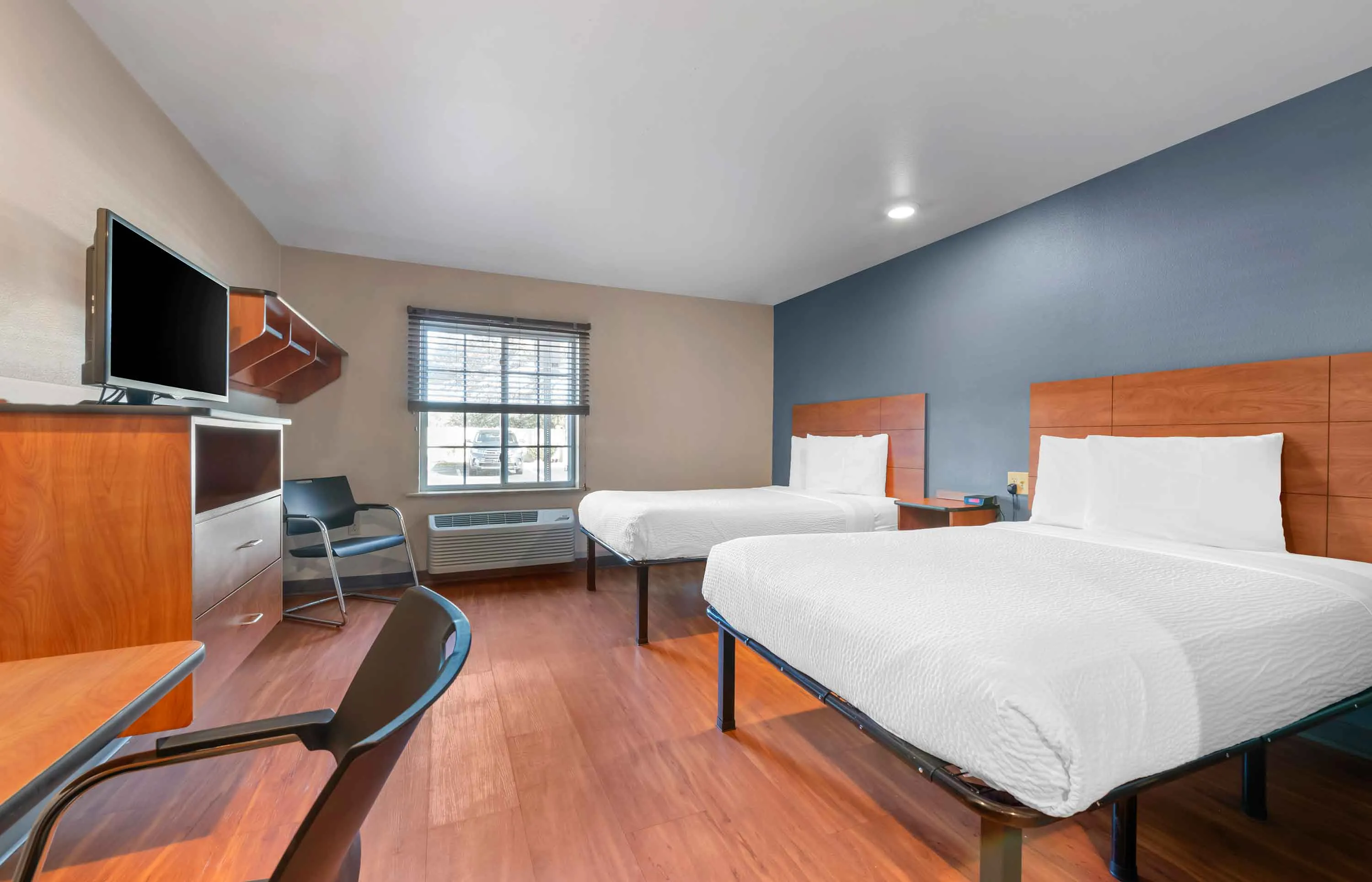 Studio Suite - 2 Full Beds