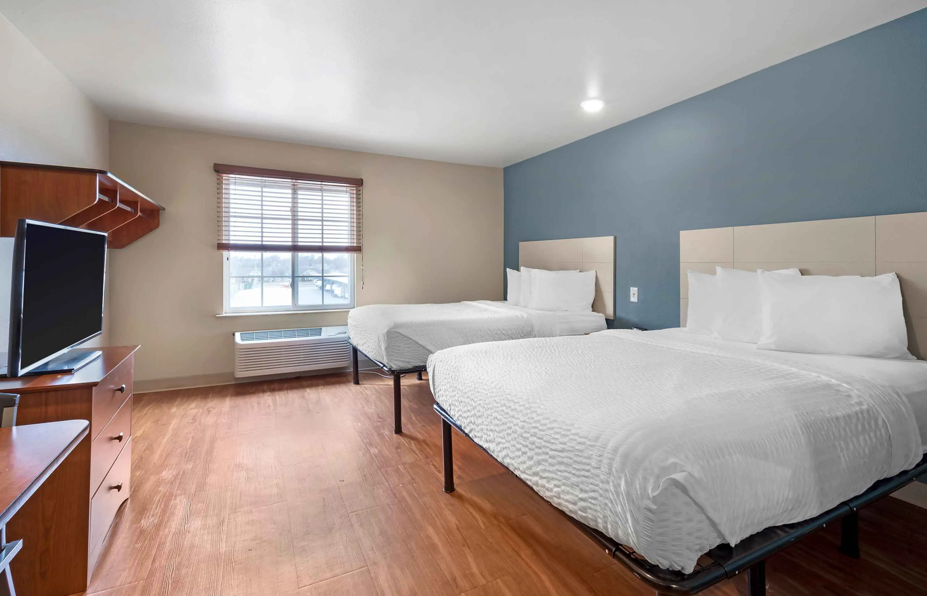 Studio Suite - 2 Full Beds