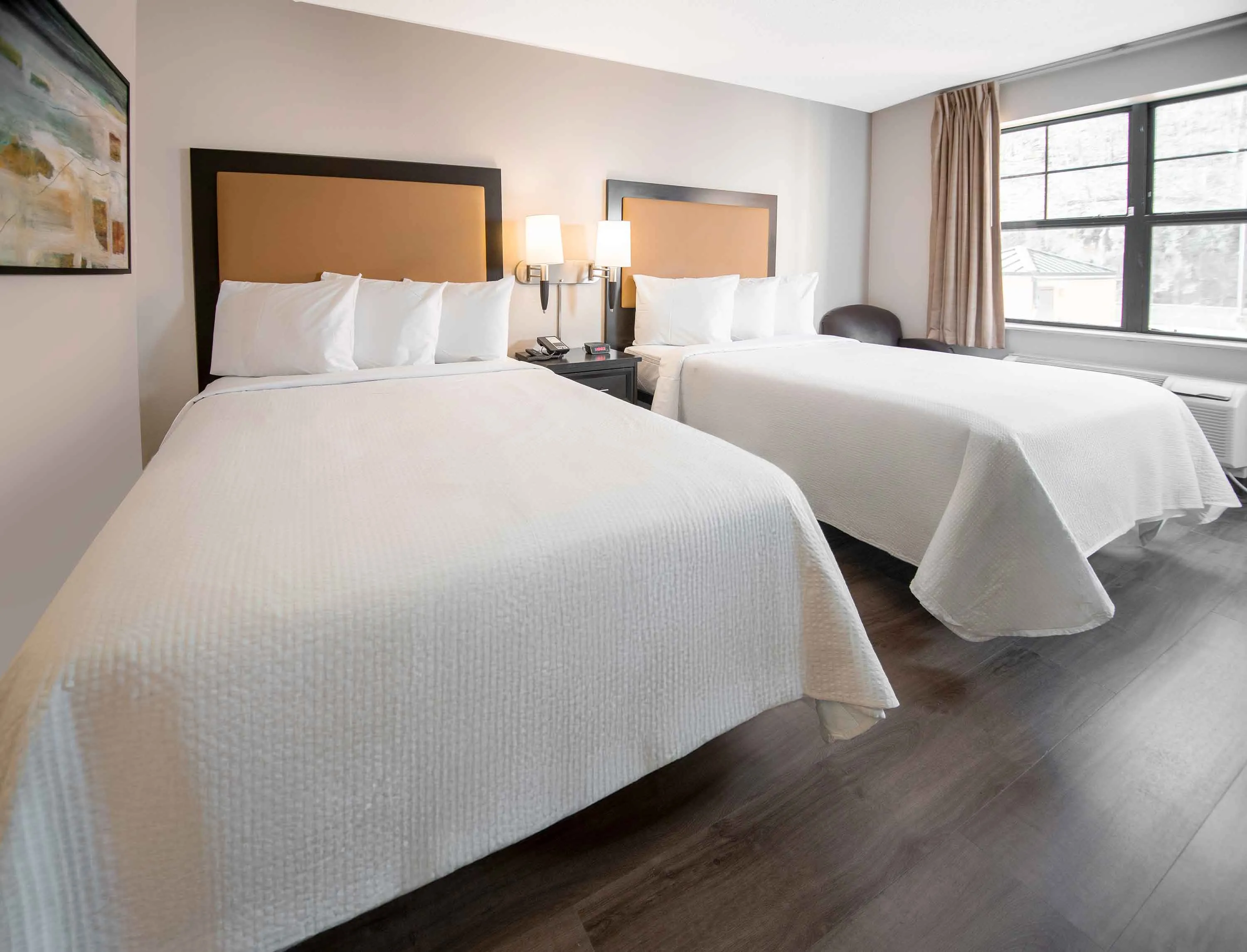 1 Bedroom Suite - 2 Full Beds