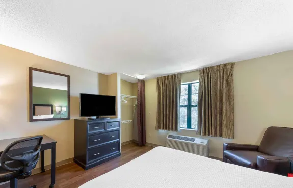 Studio Suite - 2 Full Beds