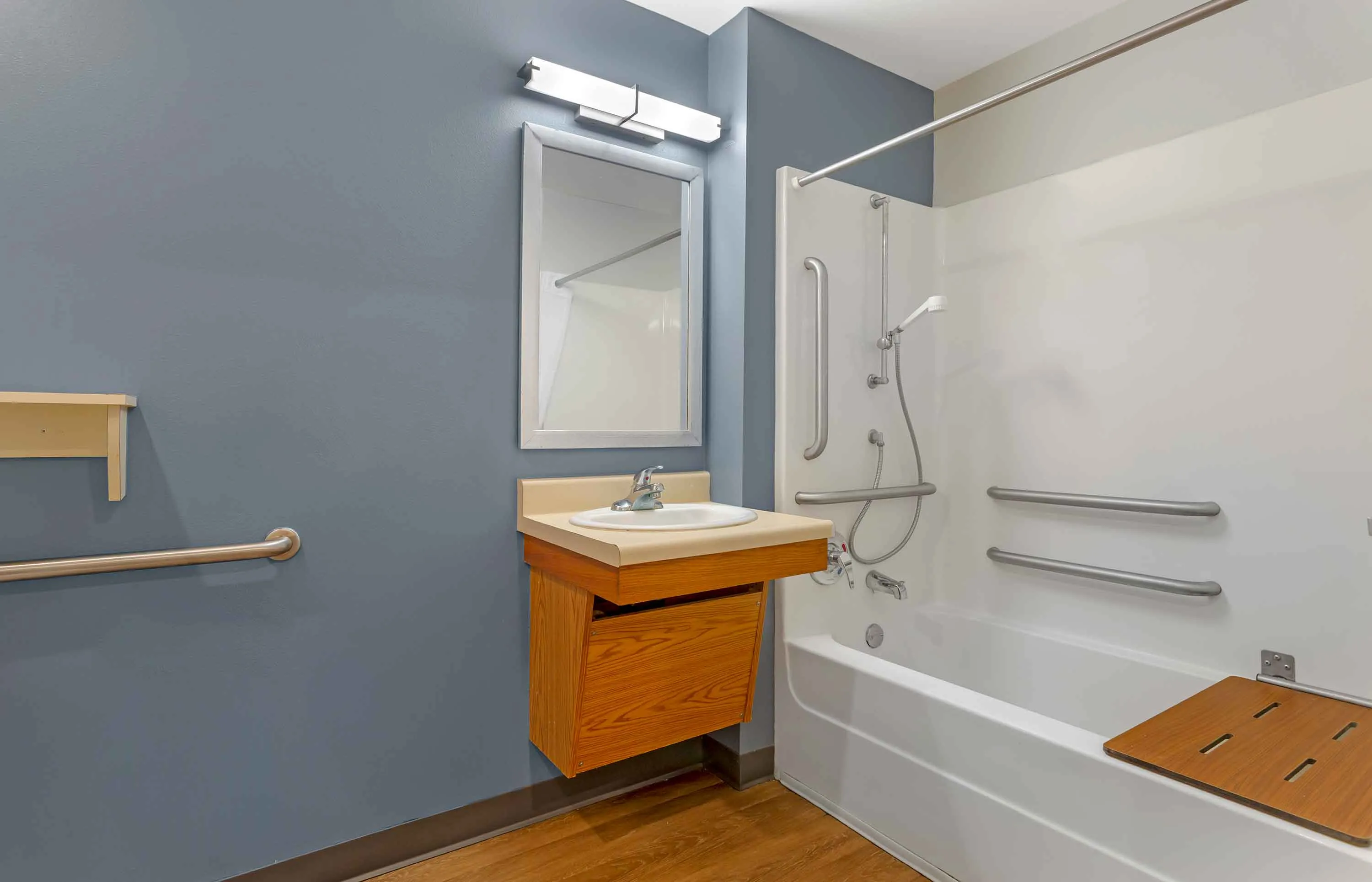 Studio Suite - 2 Full Beds