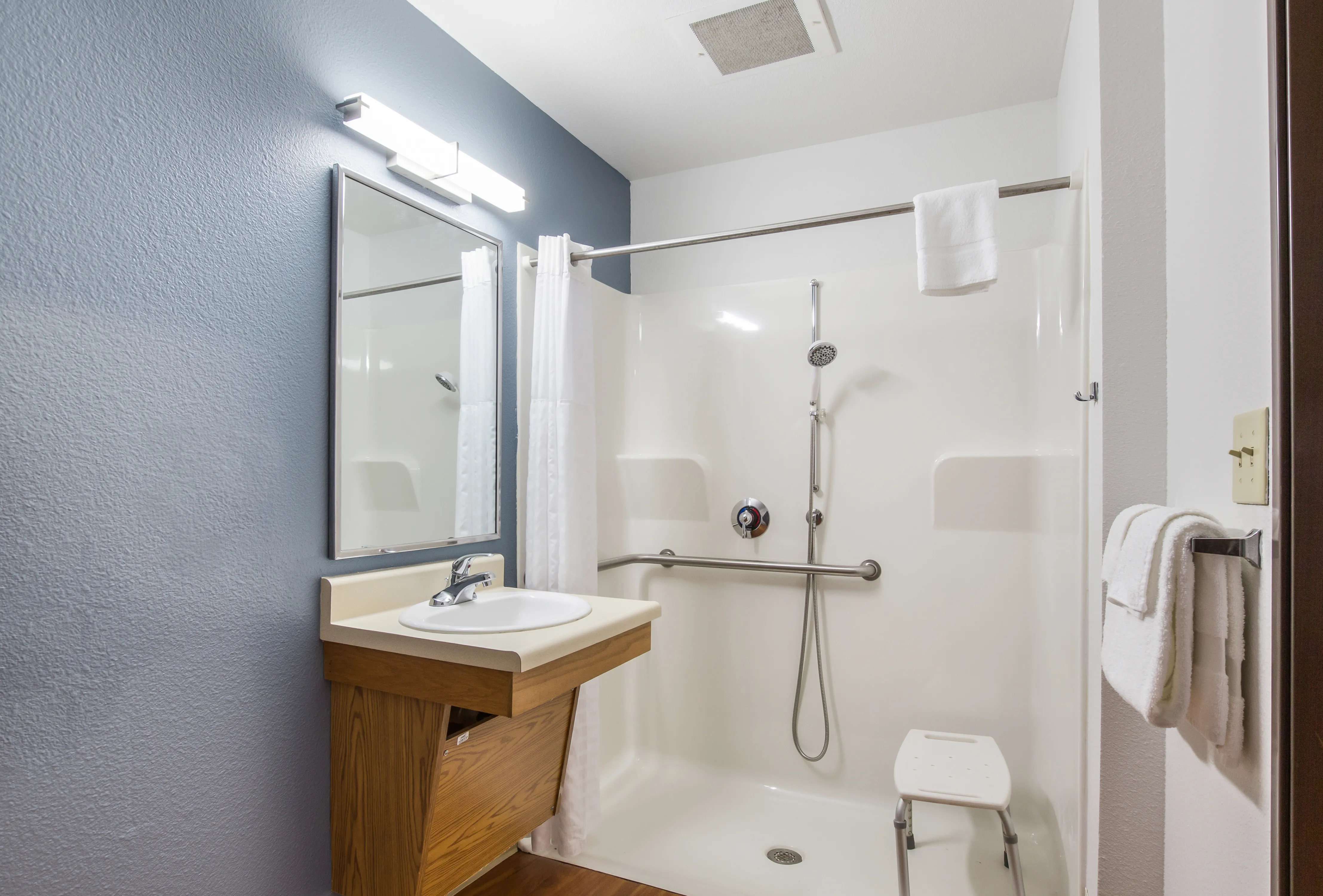 Studio Suite - 1 Full Bed