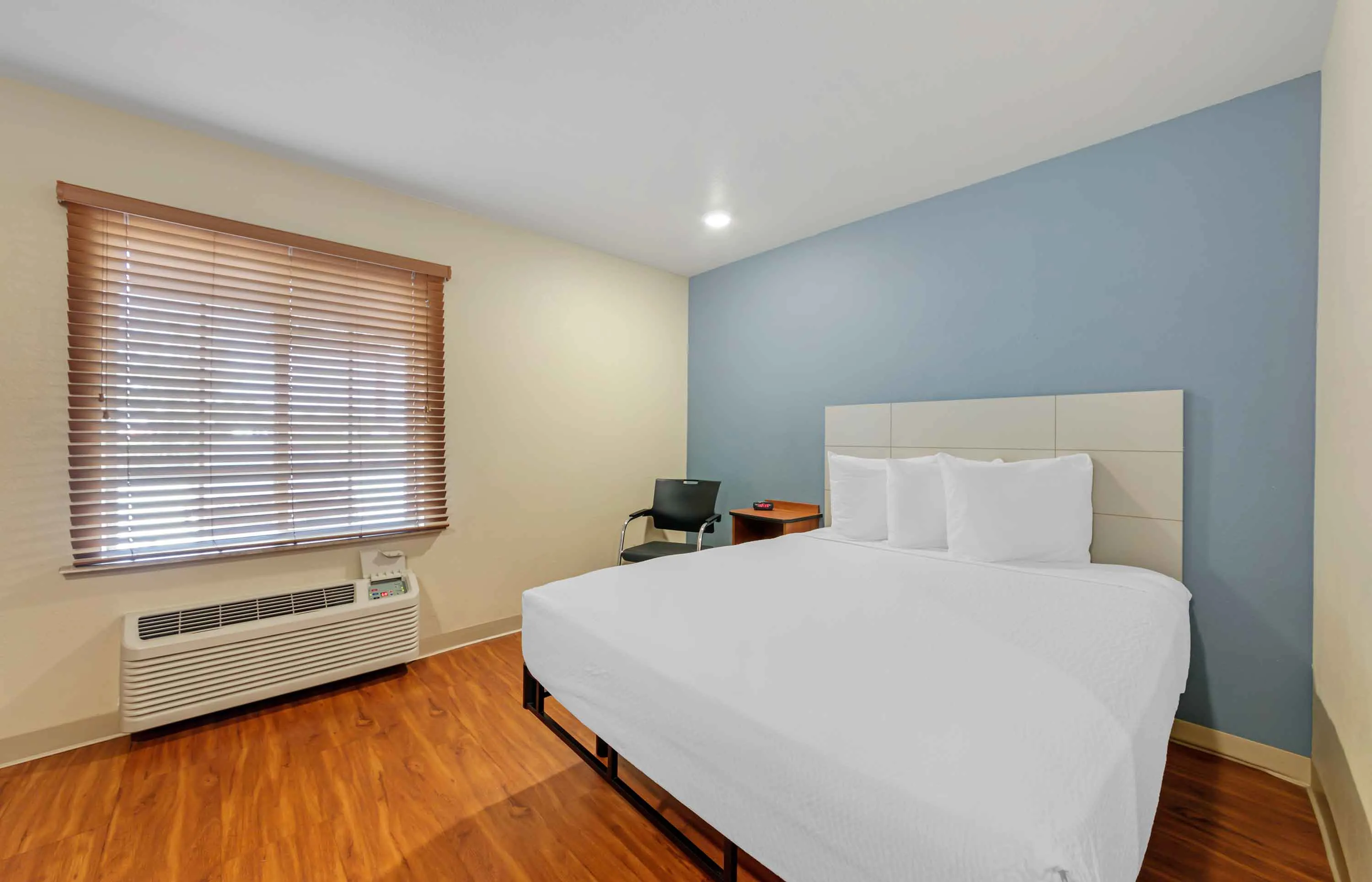 Studio Suite - 1 Queen Bed