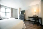 Deluxe Studio - 1 King Bed
