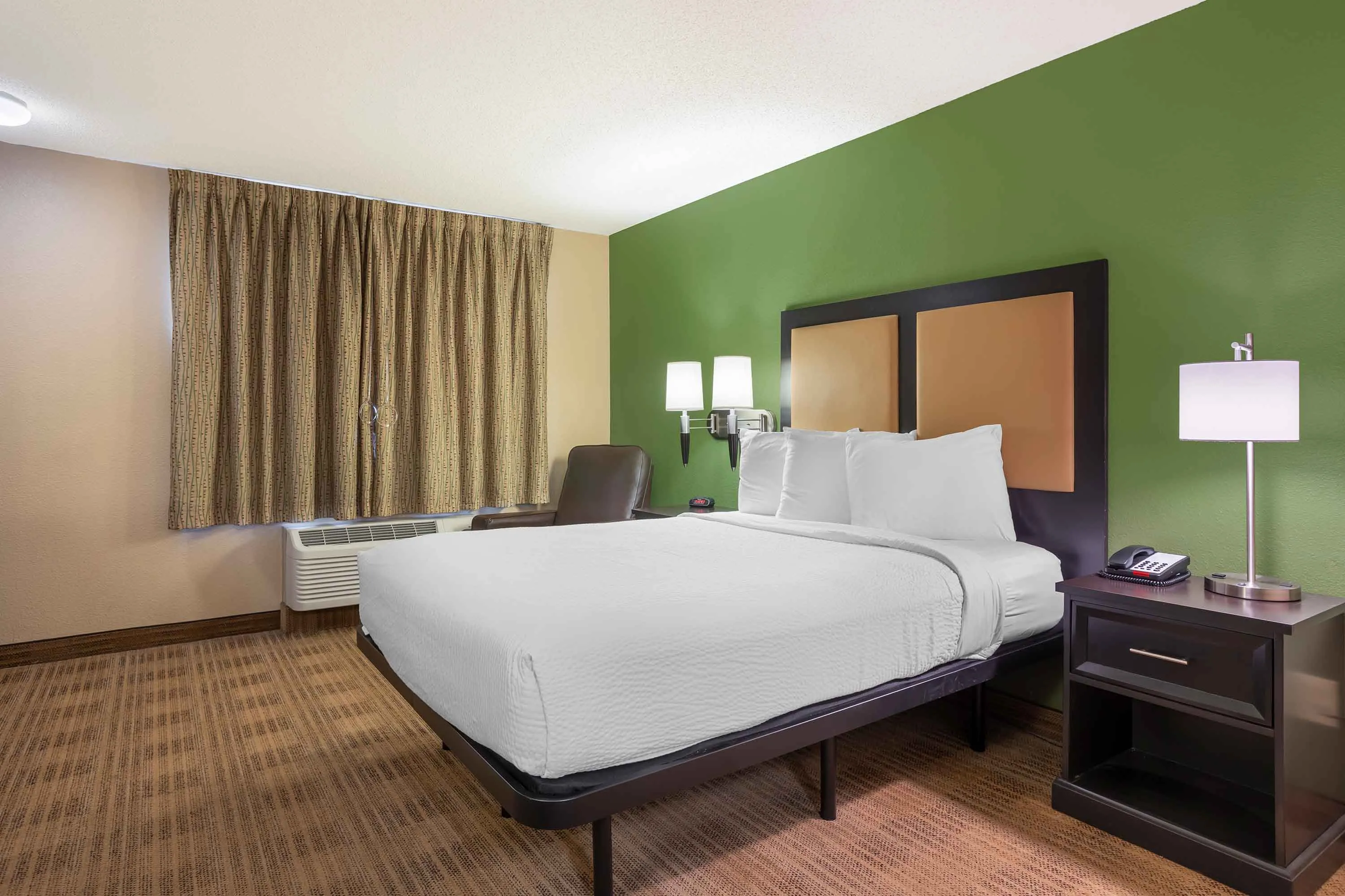 Studio Suite - 1 Queen Bed