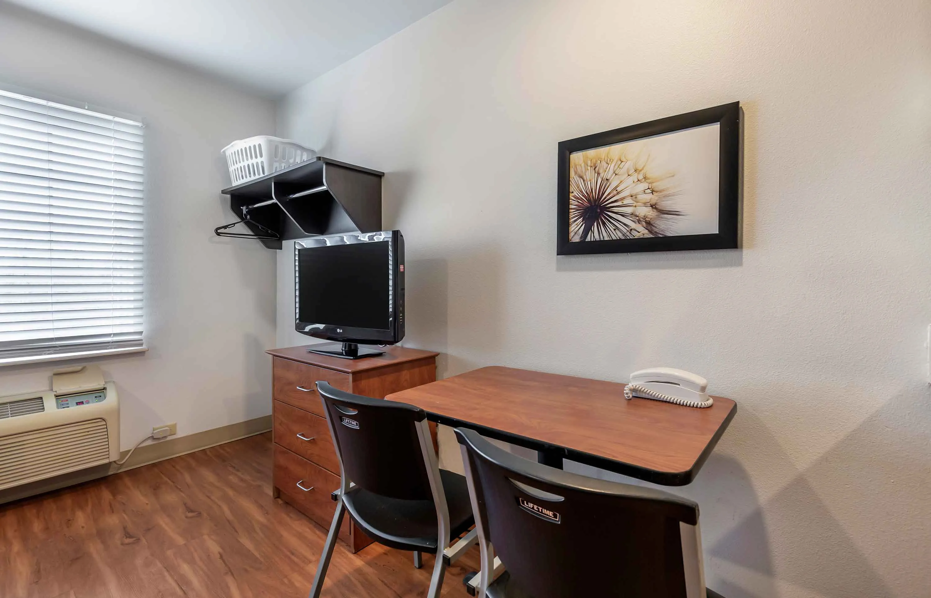 Studio Suite - 1 Full Bed