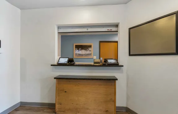 Lobby and Guest Check-in