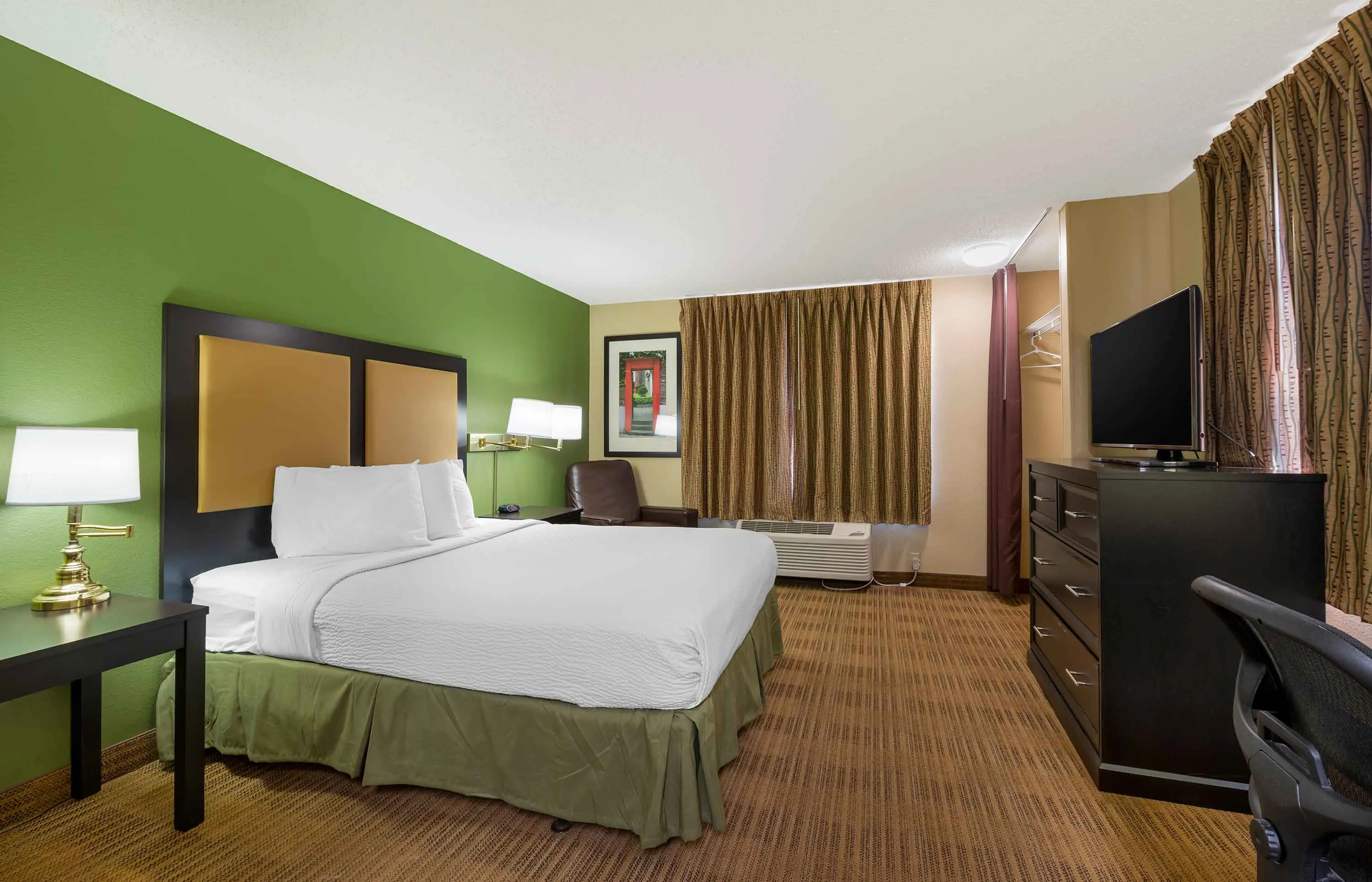 Studio Suite - 1 Queen Bed