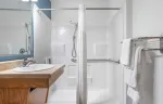Deluxe Studio - 1 Full Bed