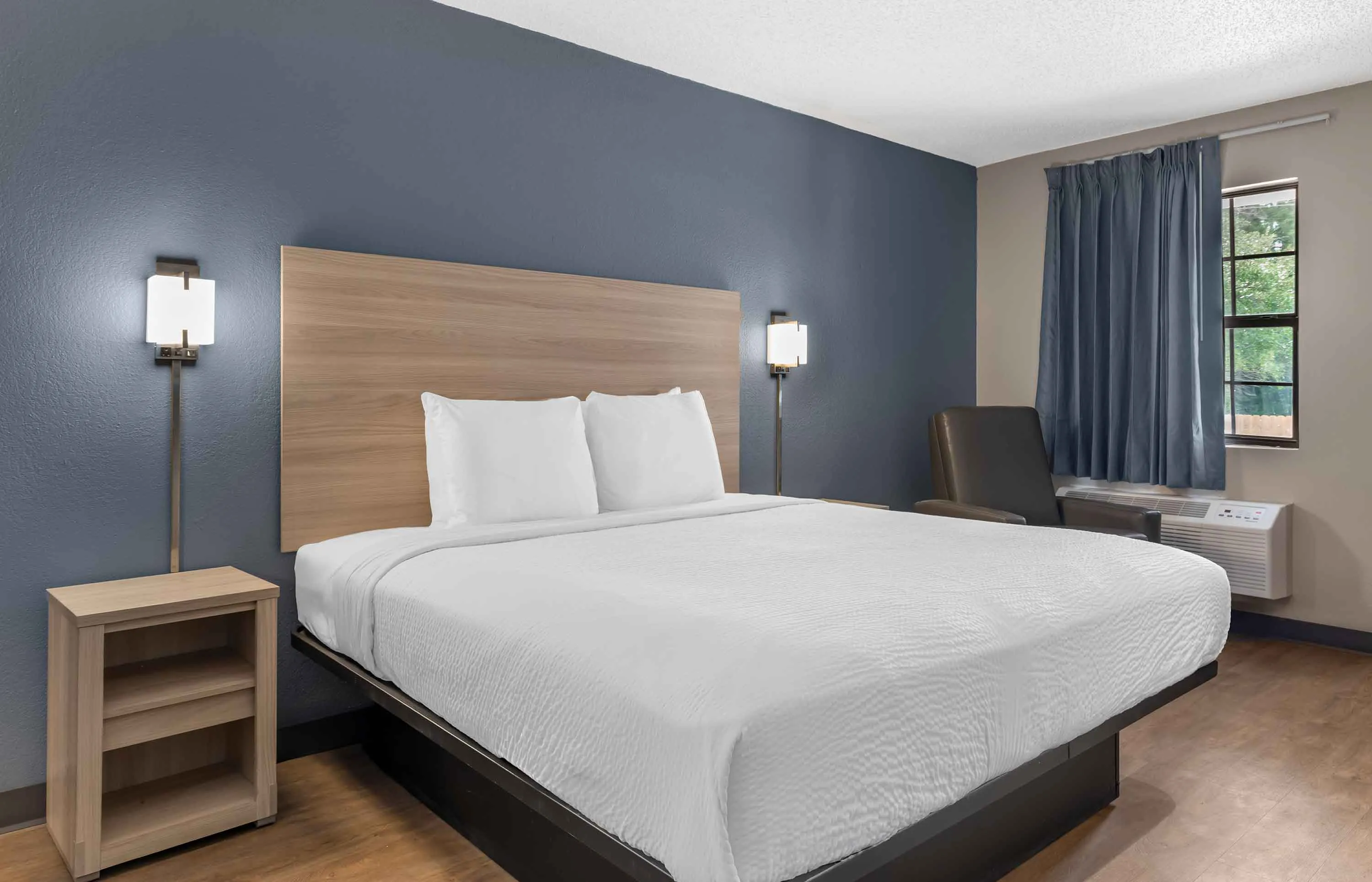 Studio Suite - 1 Queen Bed