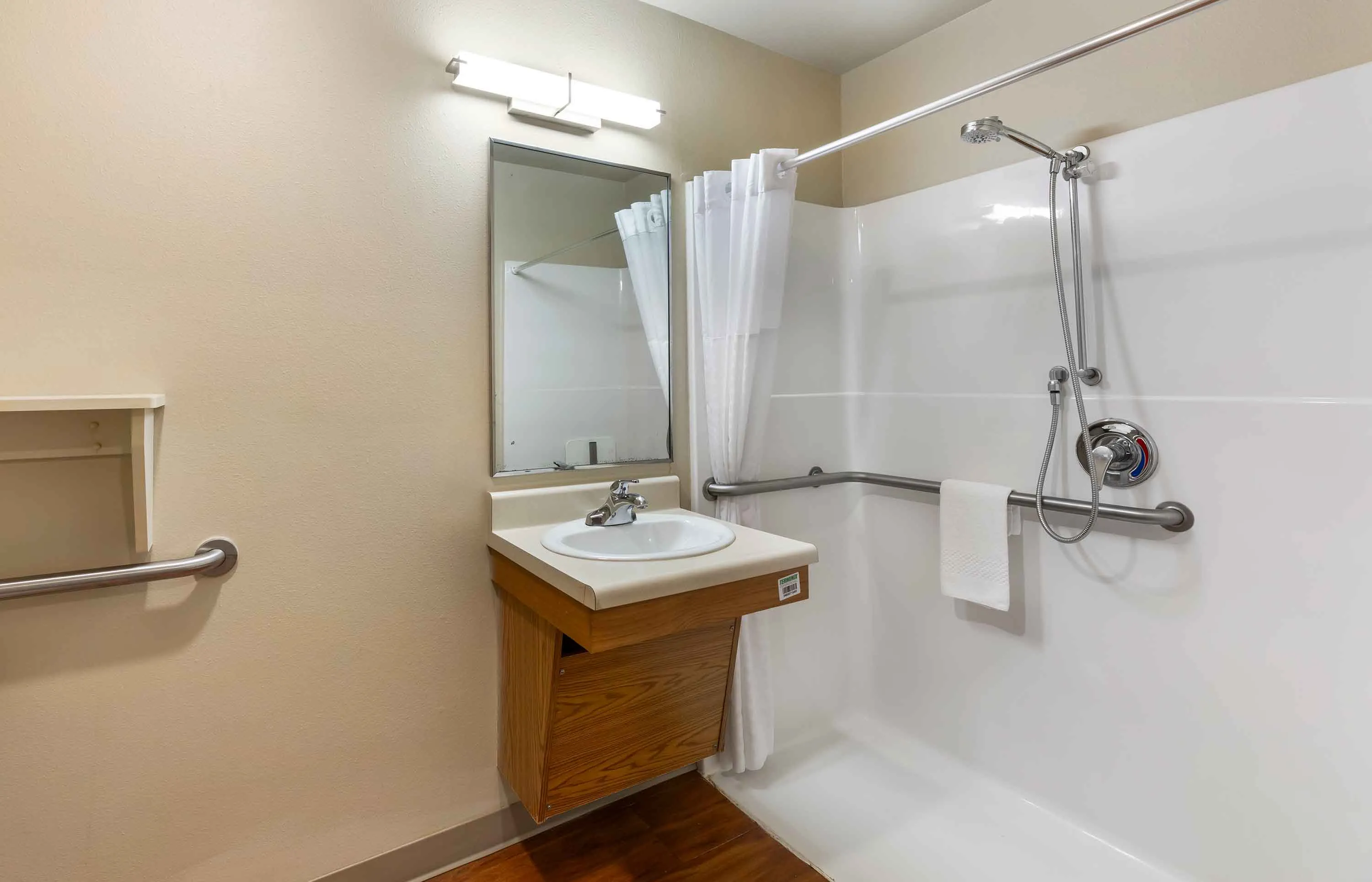 Studio Suite - 1 Full Bed
