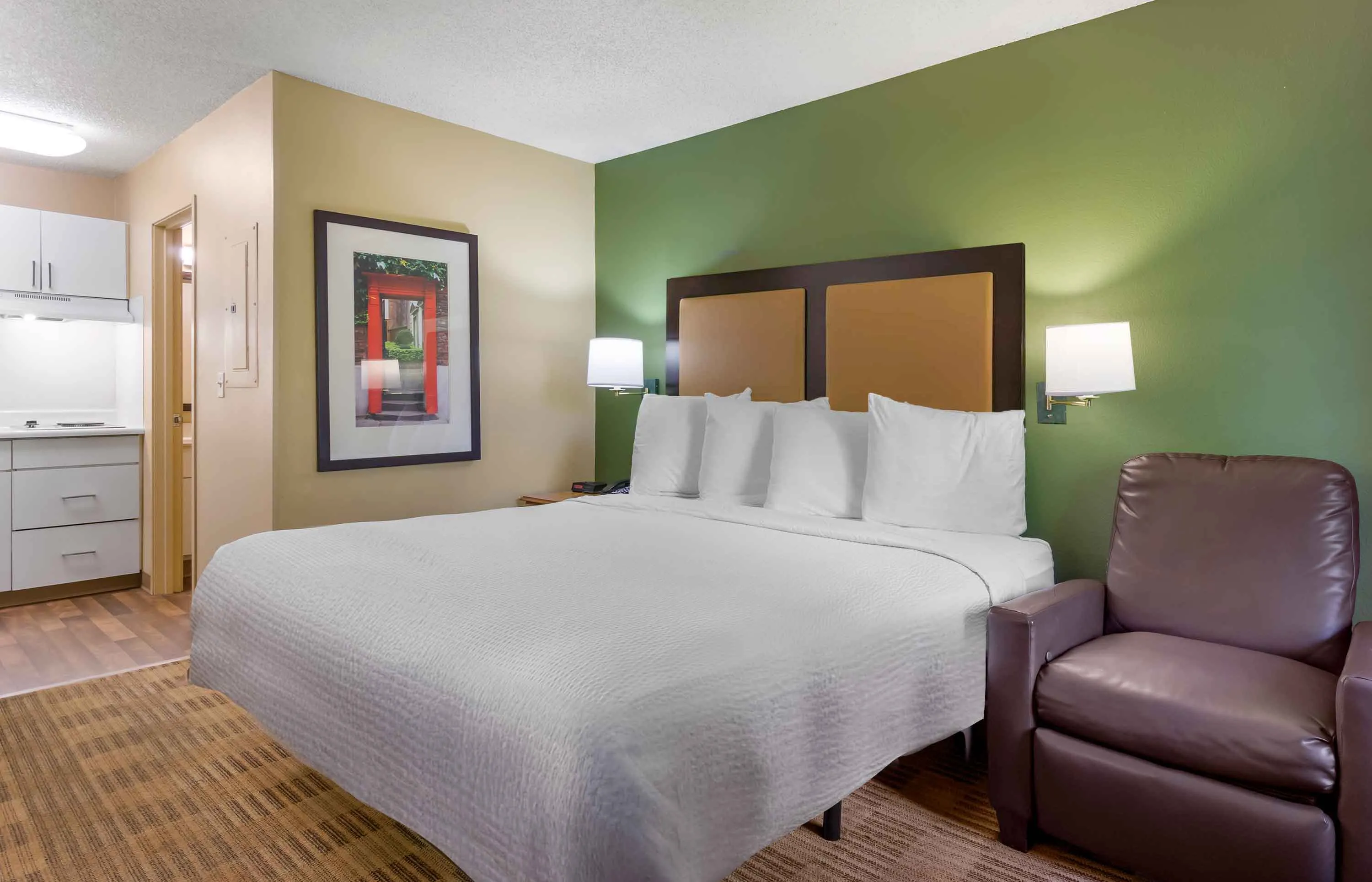 Studio Suite - 1 Queen Bed
