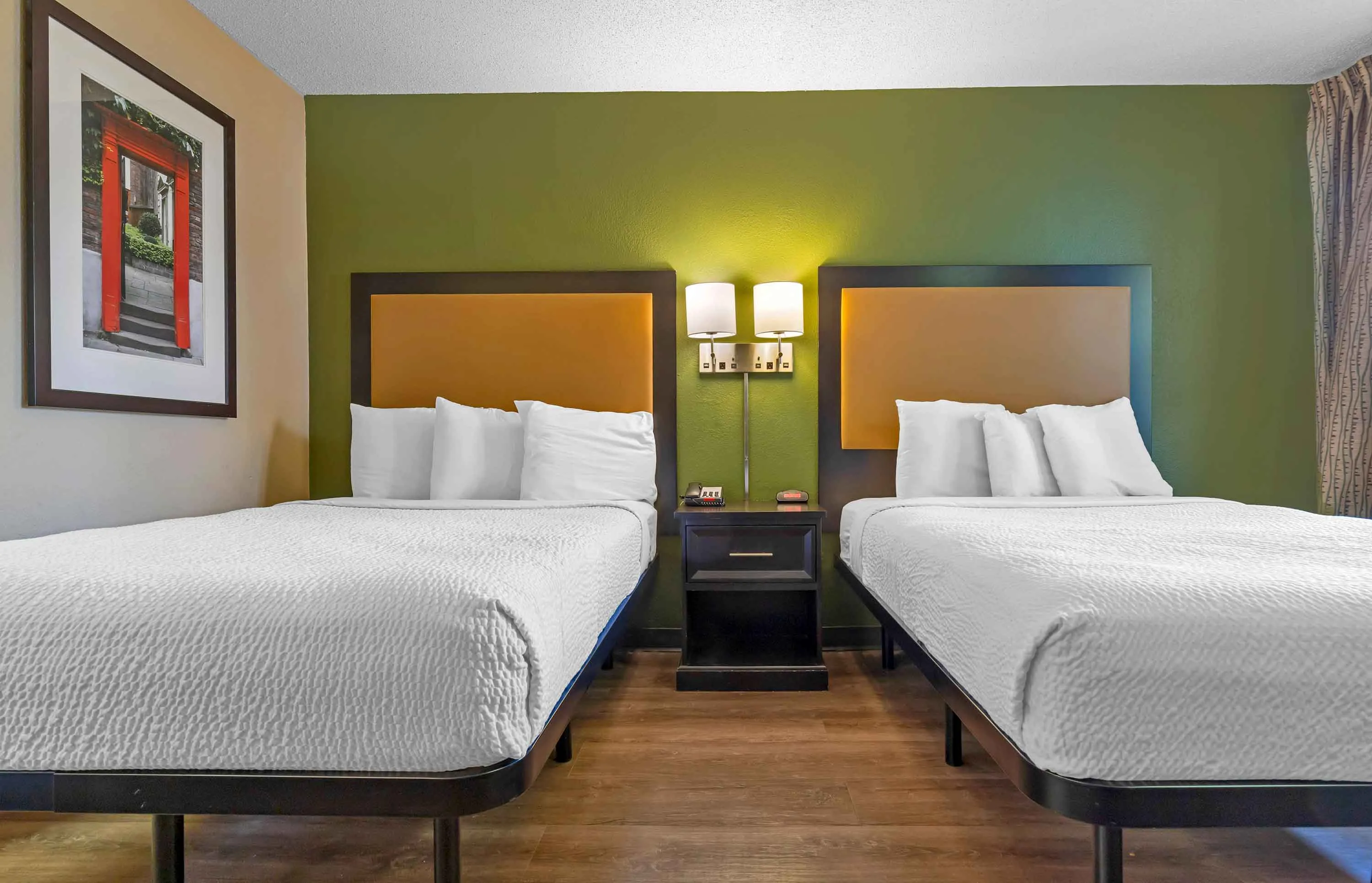 Studio Suite - 2 Full Beds