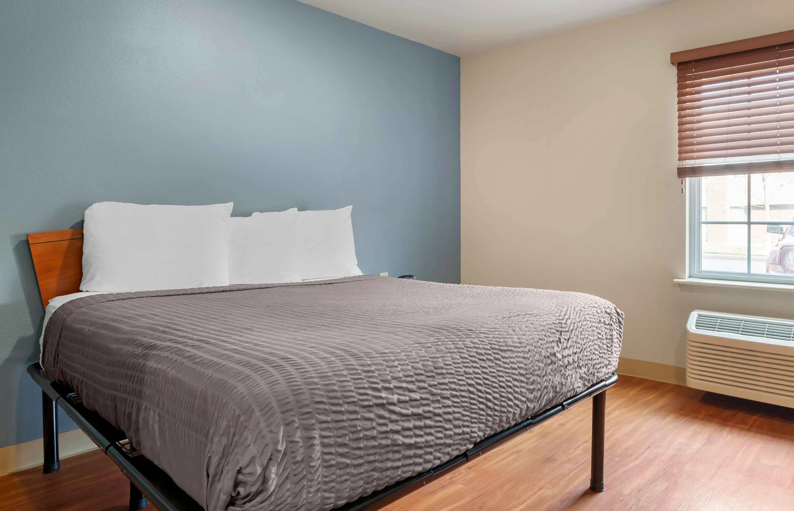 Studio Suite - 1 Queen Bed