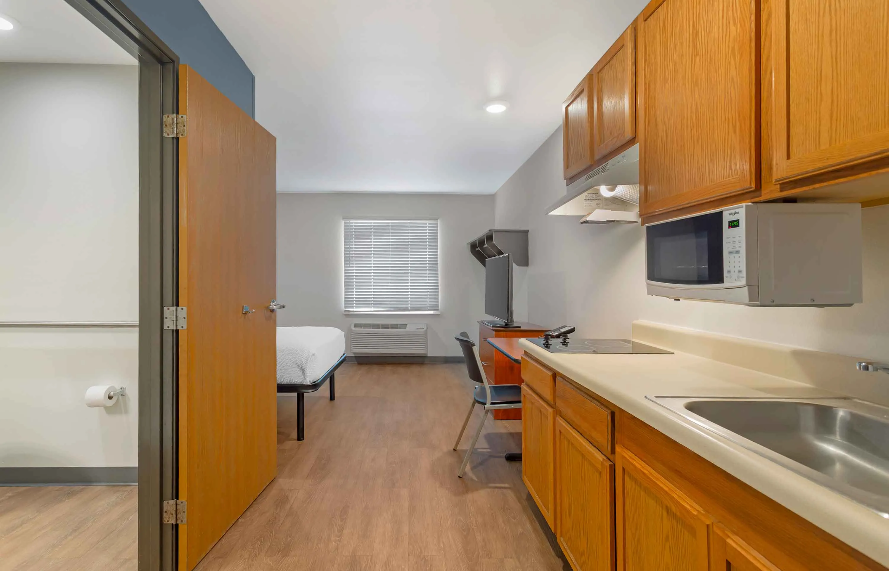 Studio Suite - 1 Full Bed