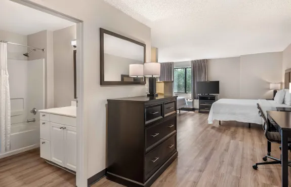 Studio Suite - 2 Queen Beds