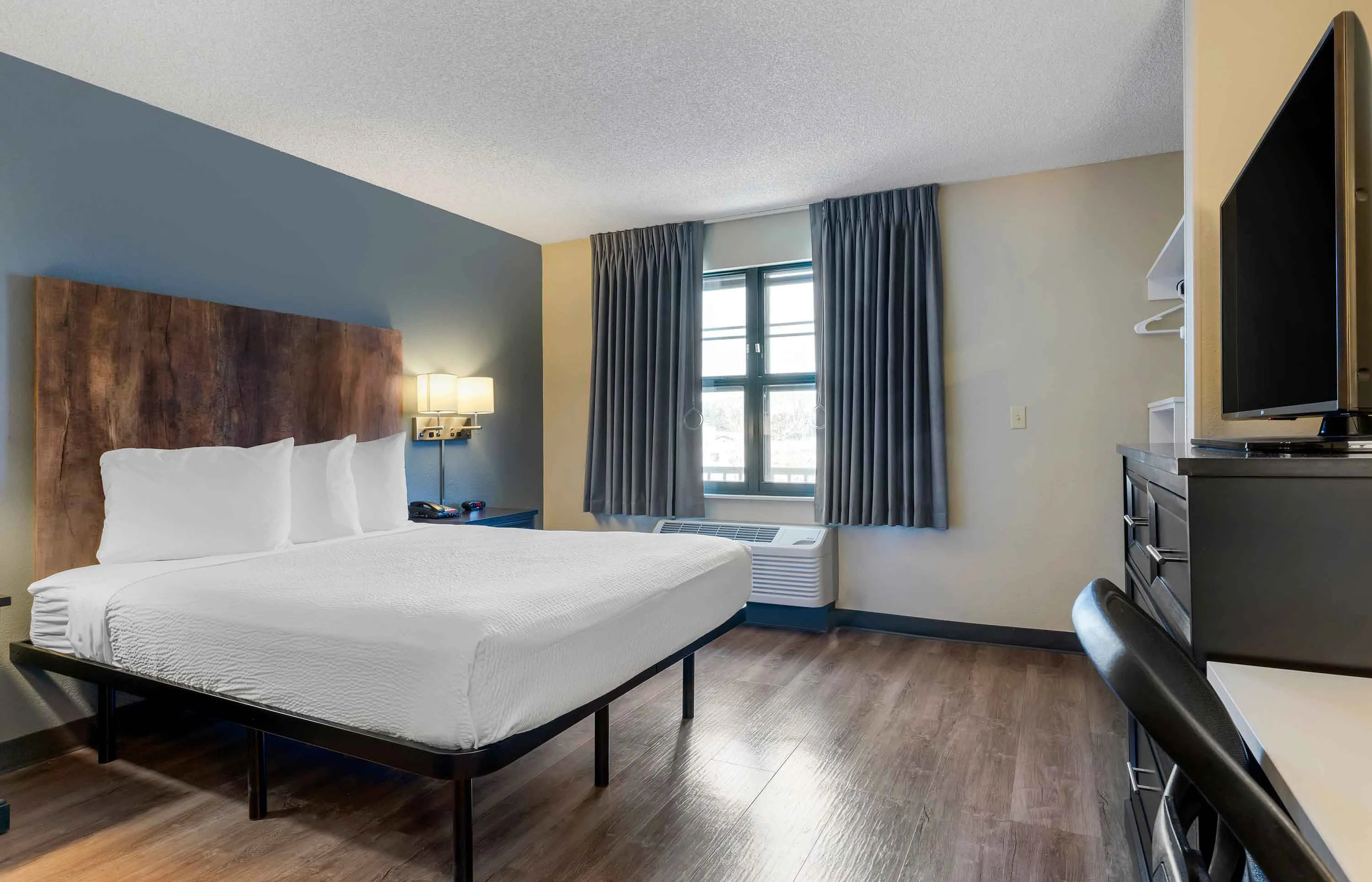 Studio Suite - 1 Queen Bed