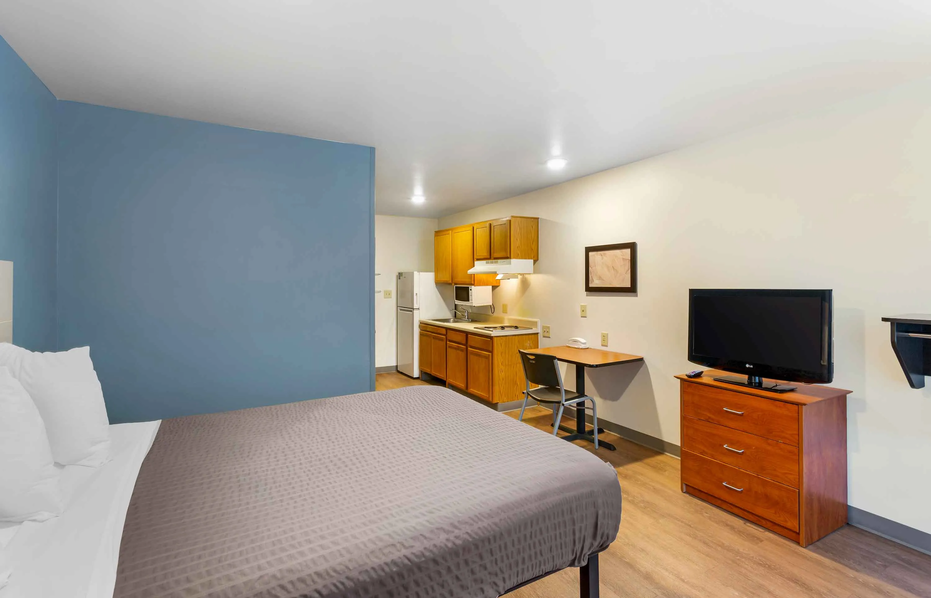 Studio Suite - 1 Queen Bed
