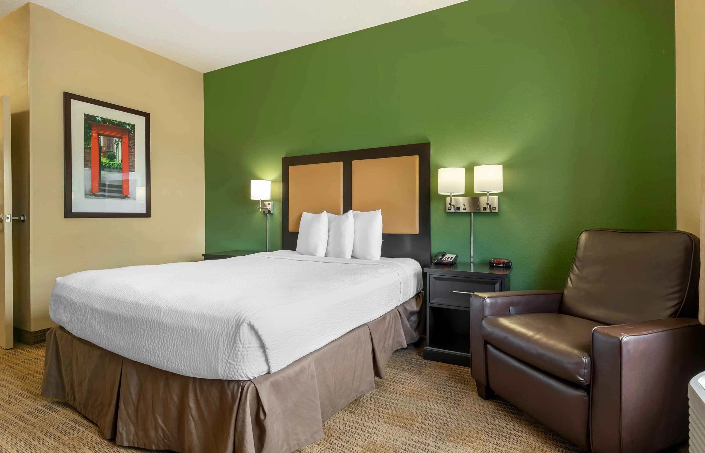 Studio Suite - 1 Queen Bed
