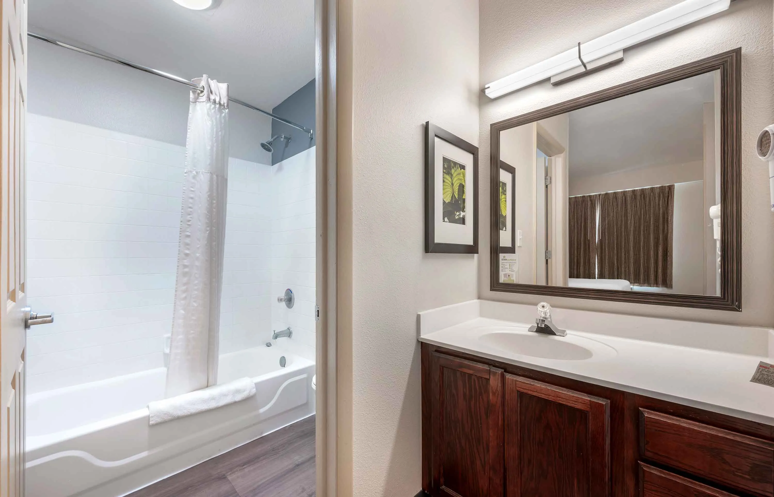 Studio Suite - 2 Full Beds