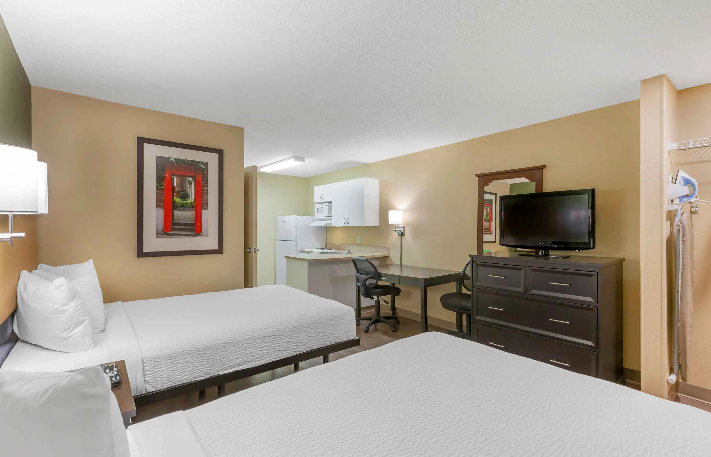 Studio Suite - 2 Full Beds