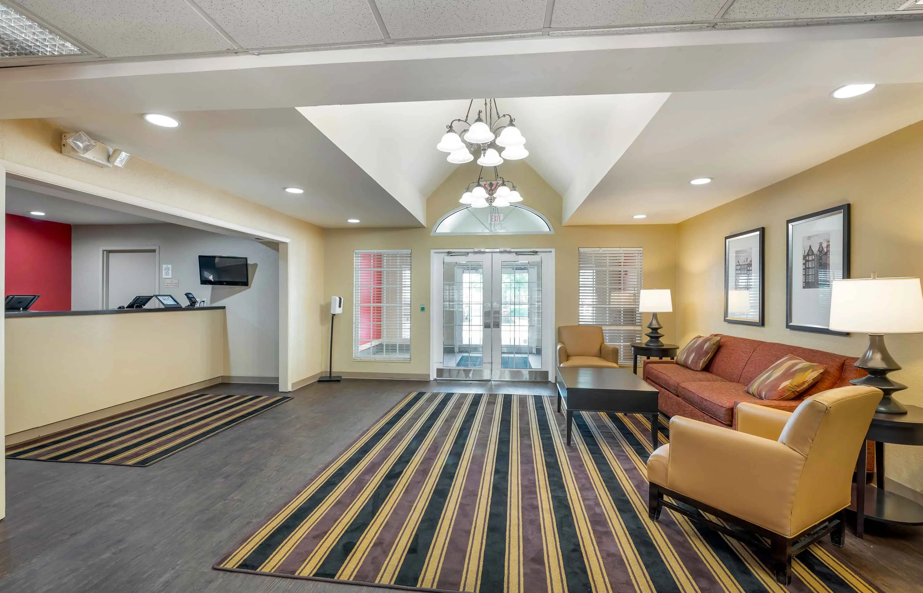 Lobby and Guest Check-in