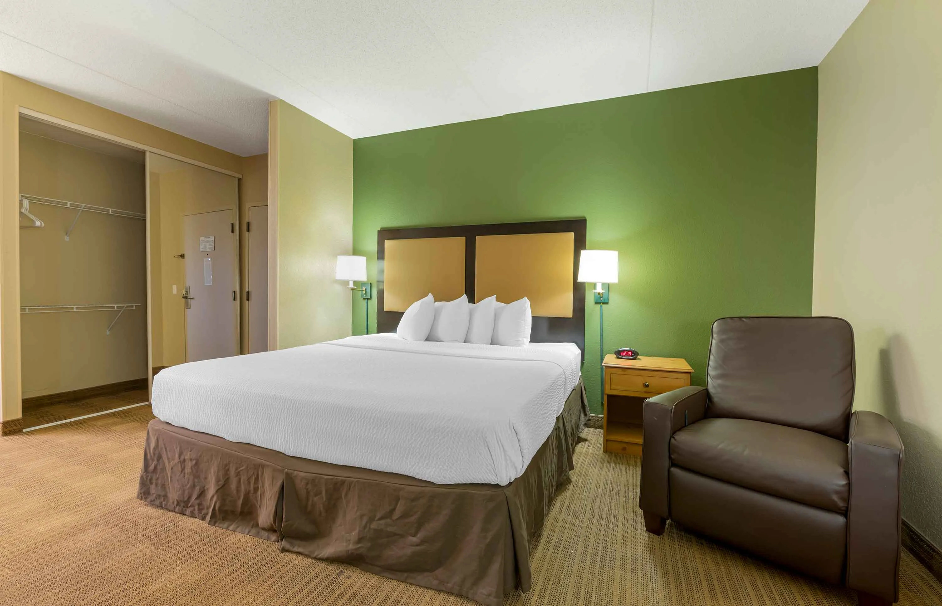 Studio Suite - 1 King Bed