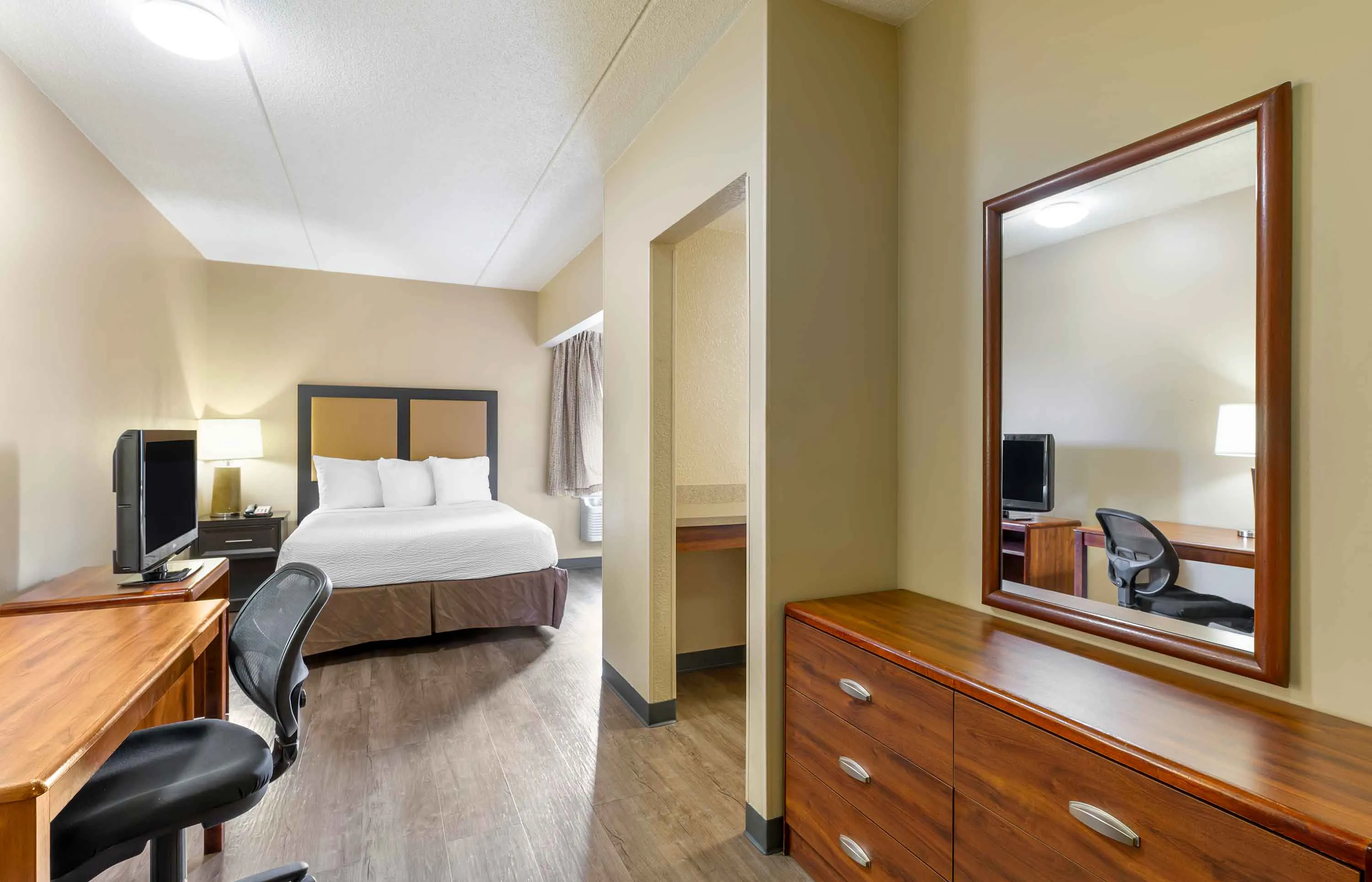 Studio Suite - 2 Queen Beds