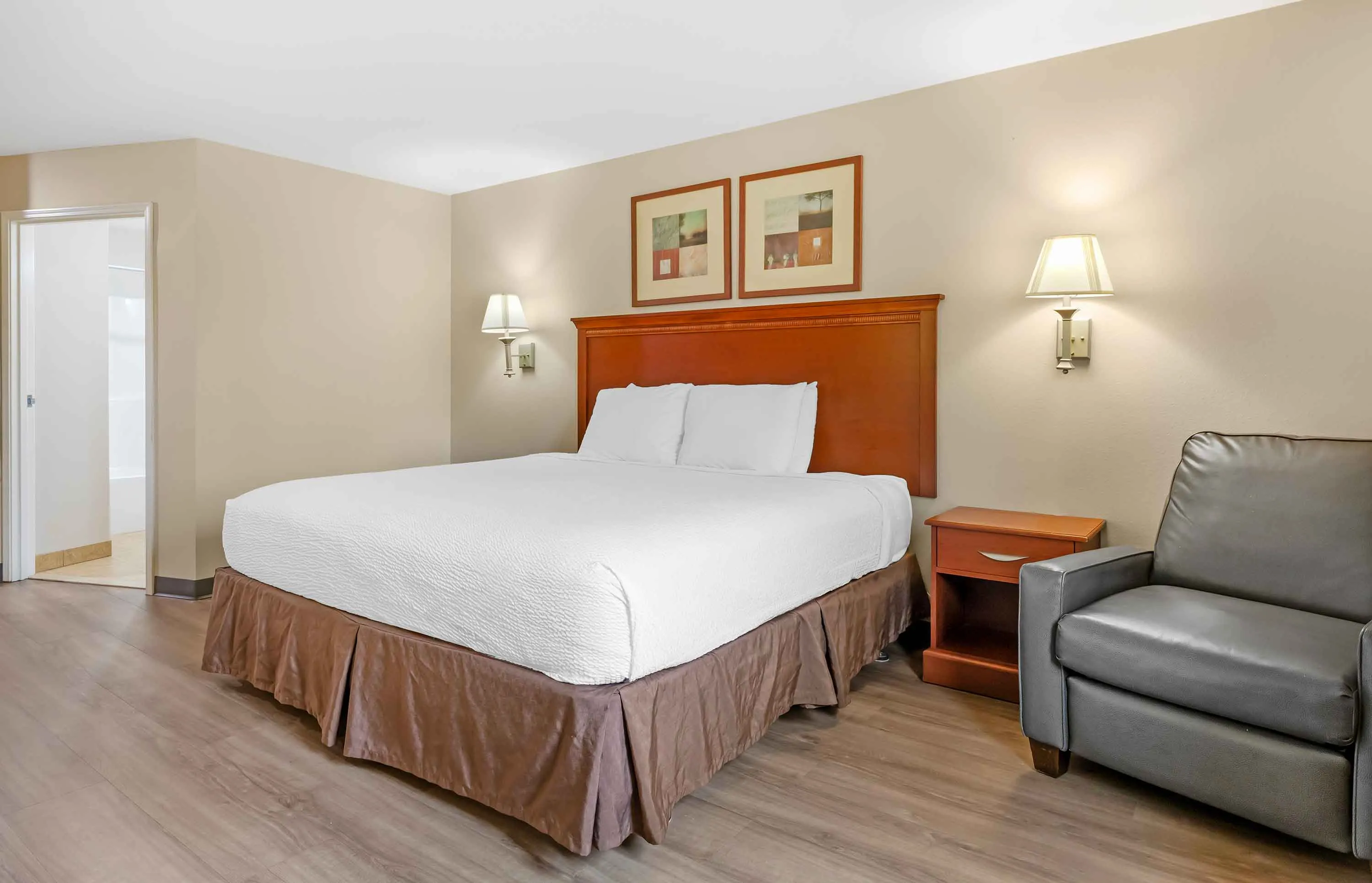 Studio Suite - 1 King Bed