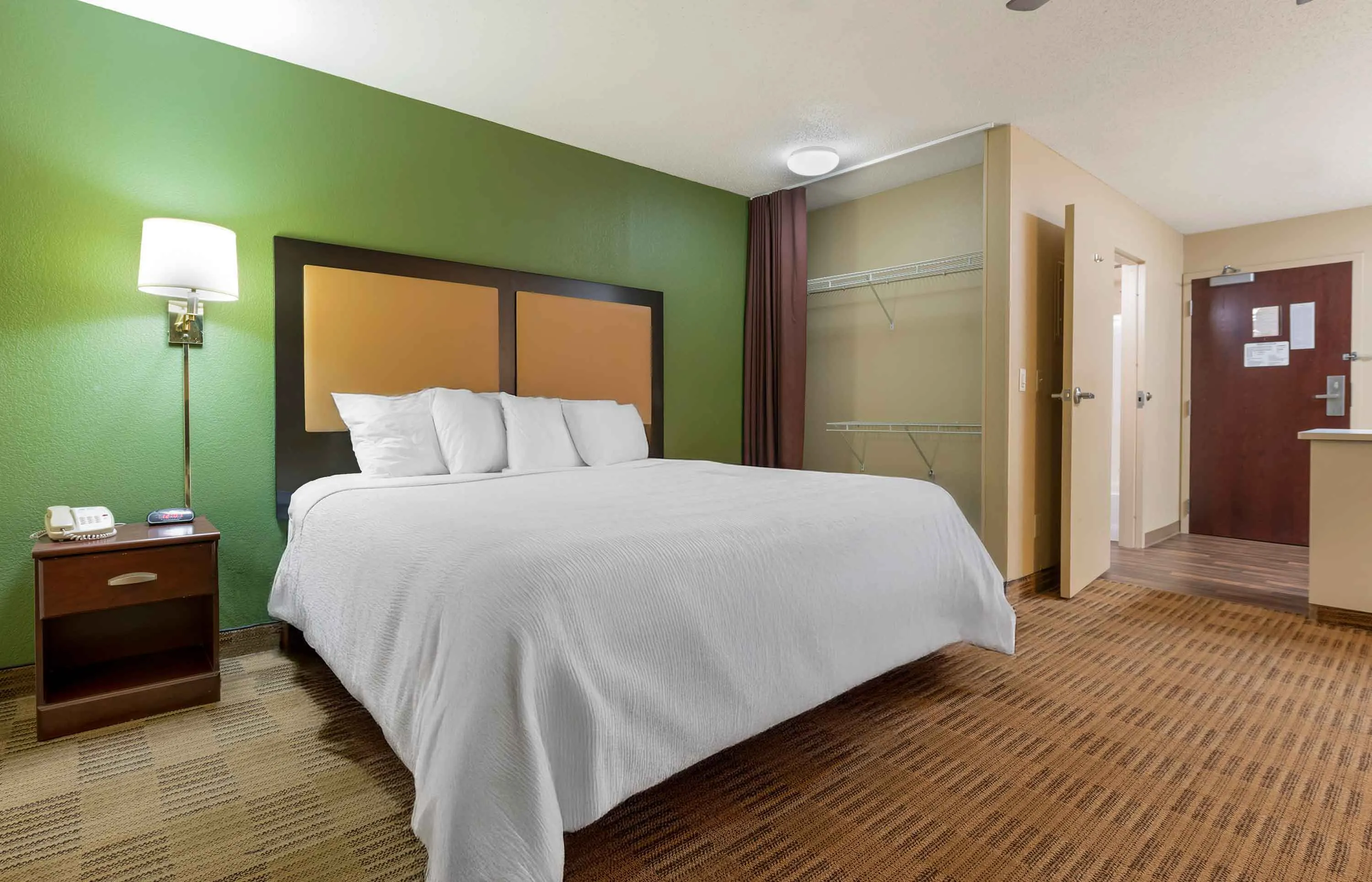 Superior Studio - 1 King Bed