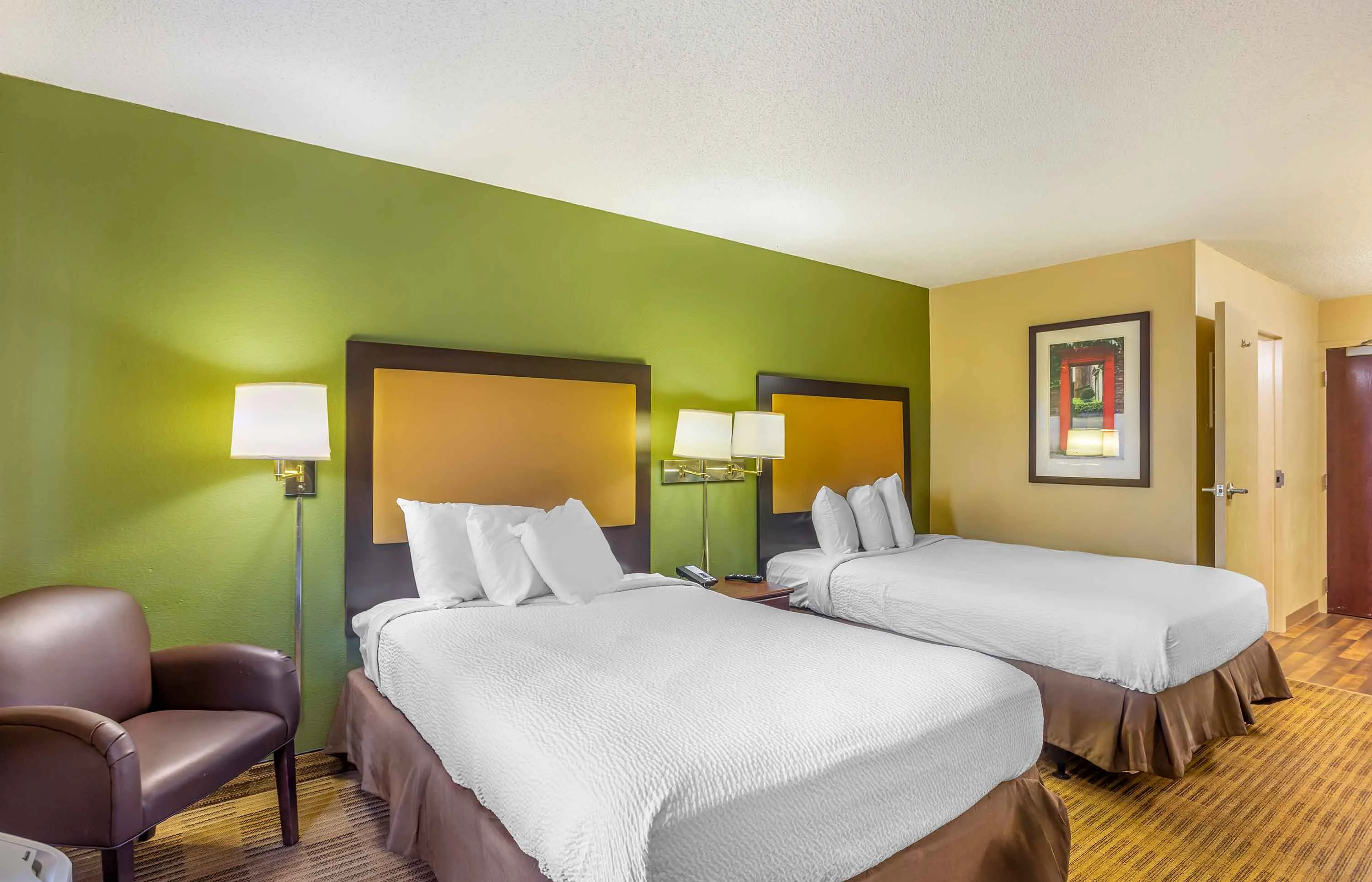 Studio Suite - 2 Full Beds