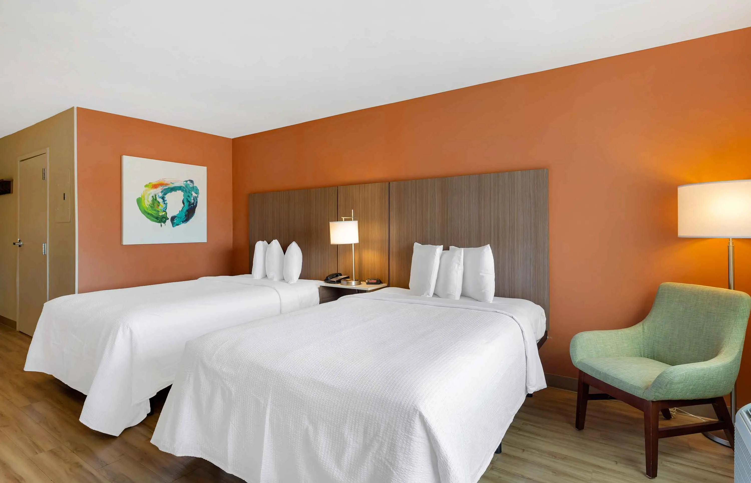 Studio Suite - 2 Full Beds