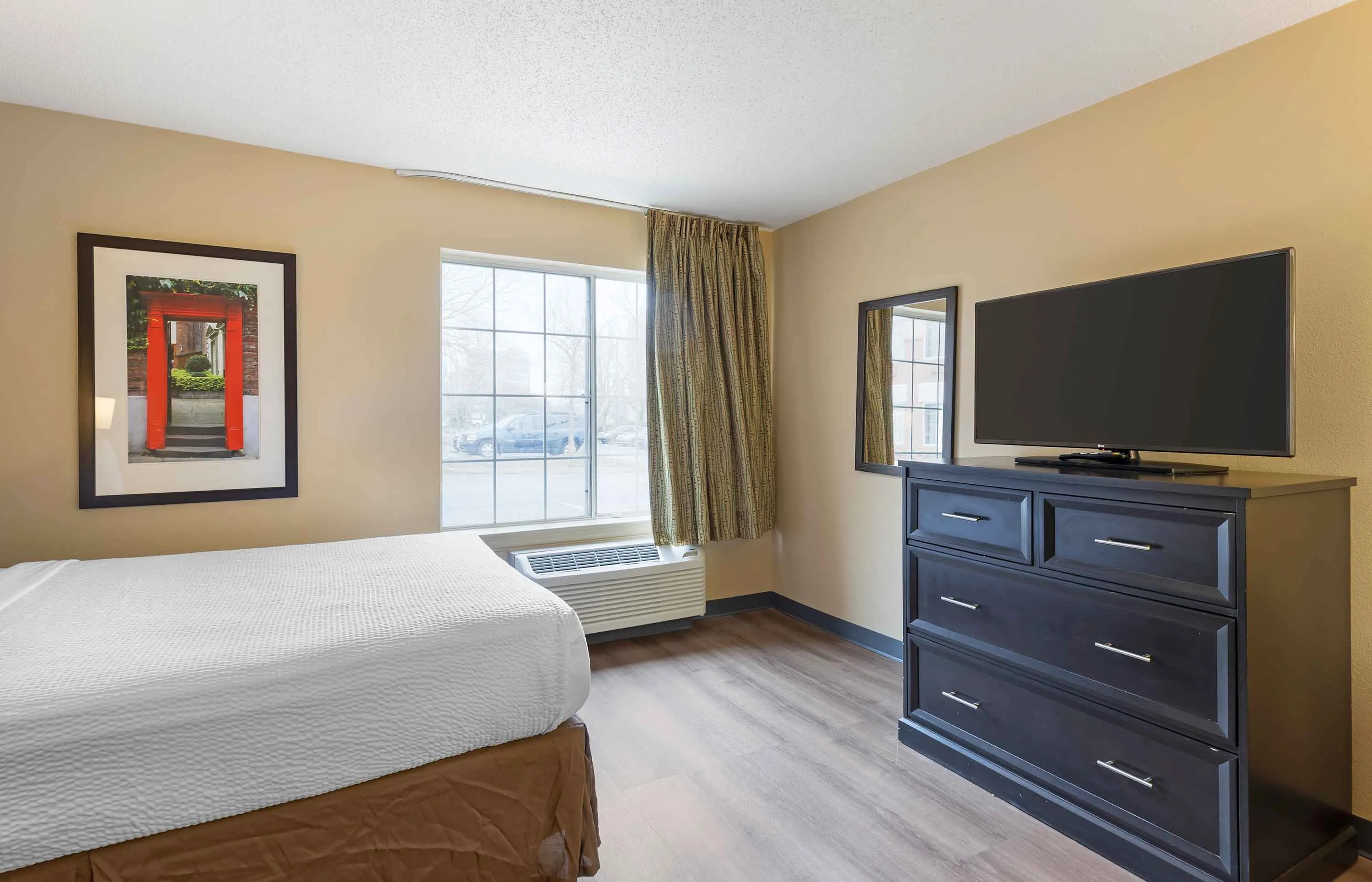 Studio Suite - 1 Queen Bed