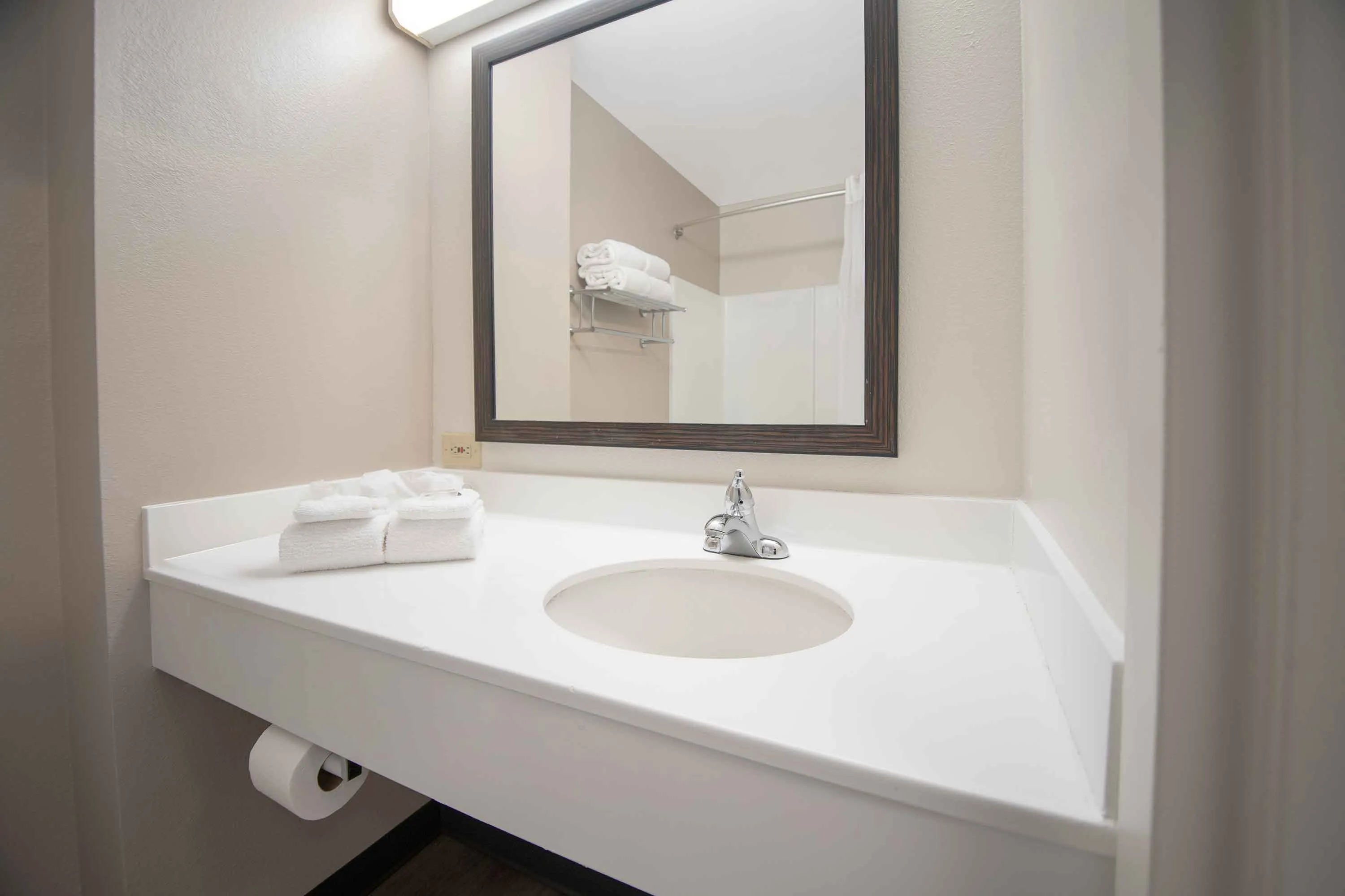 Studio Suite - 2 Full Beds