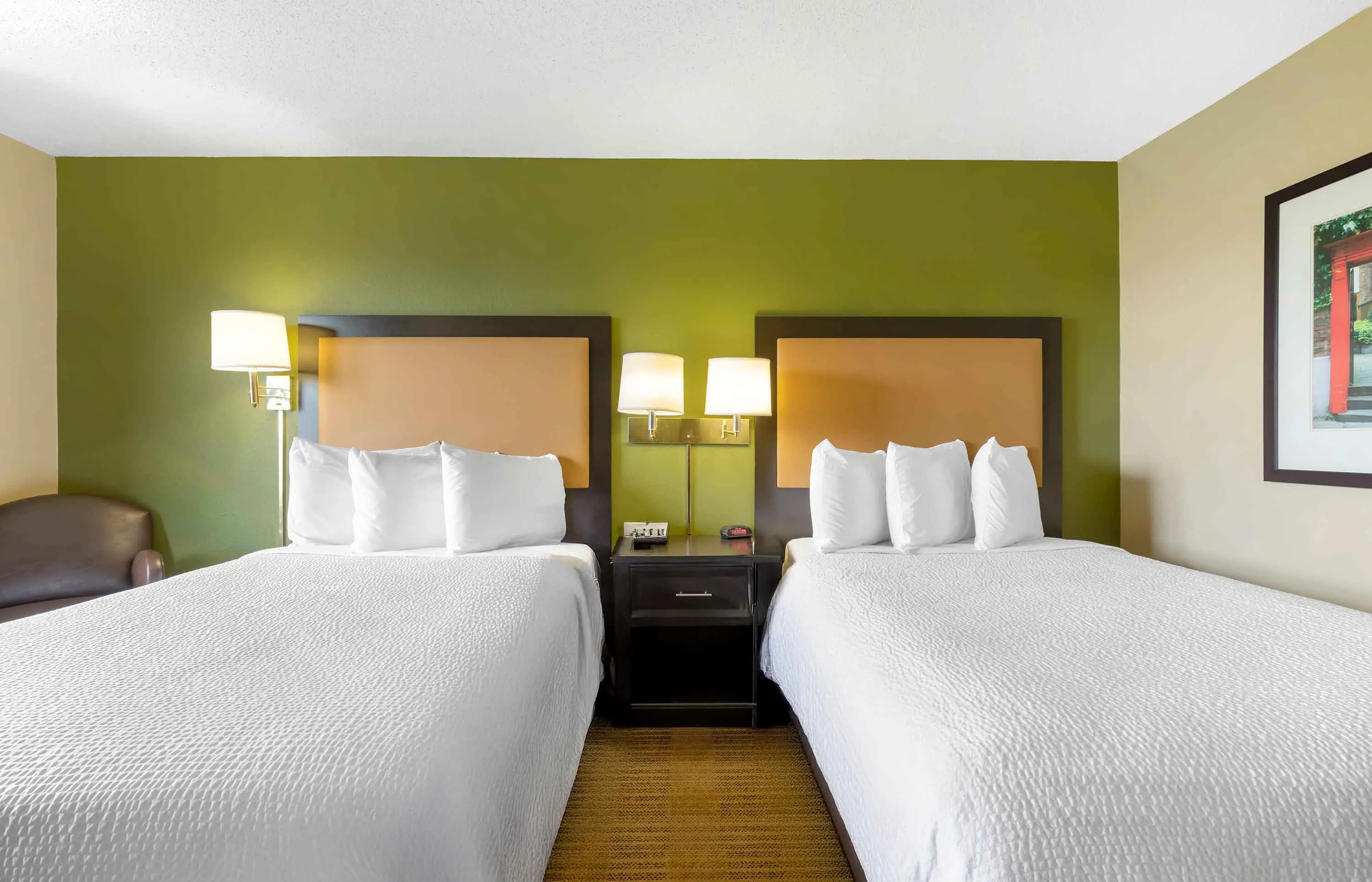 1 Bedroom Suite - 2 Full Beds